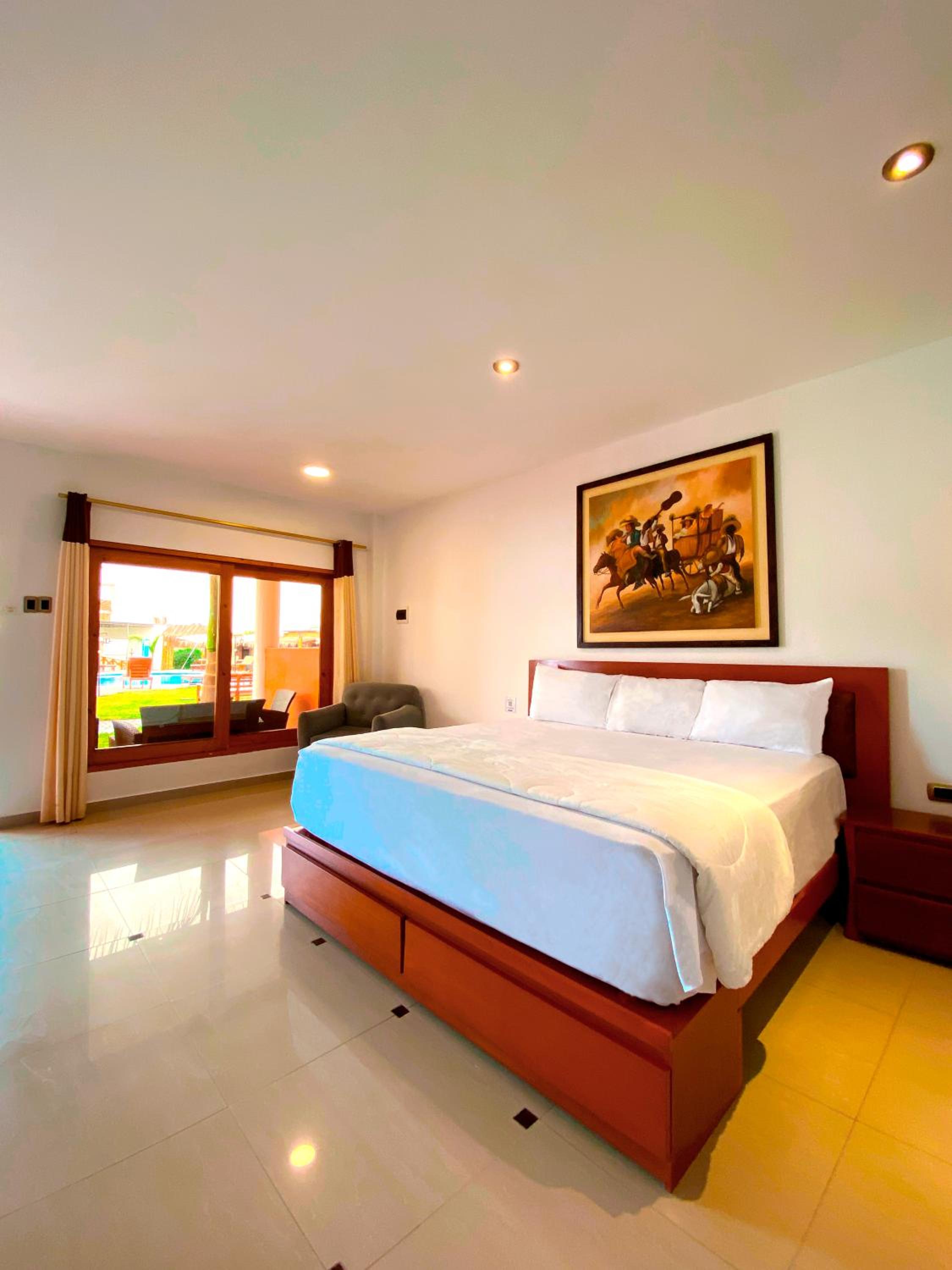 King Suite with Pool View