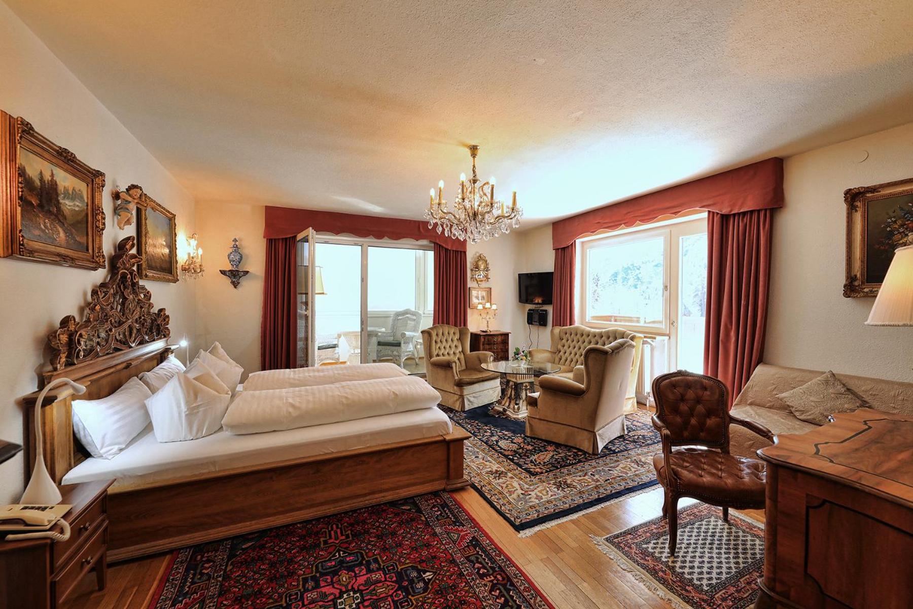Junior Suite with Terrace - Photo 4