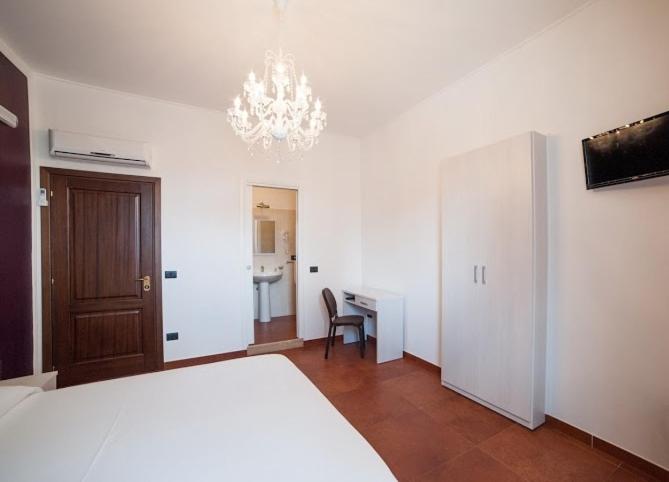 Deluxe Double Room with Extra Bed photo 1