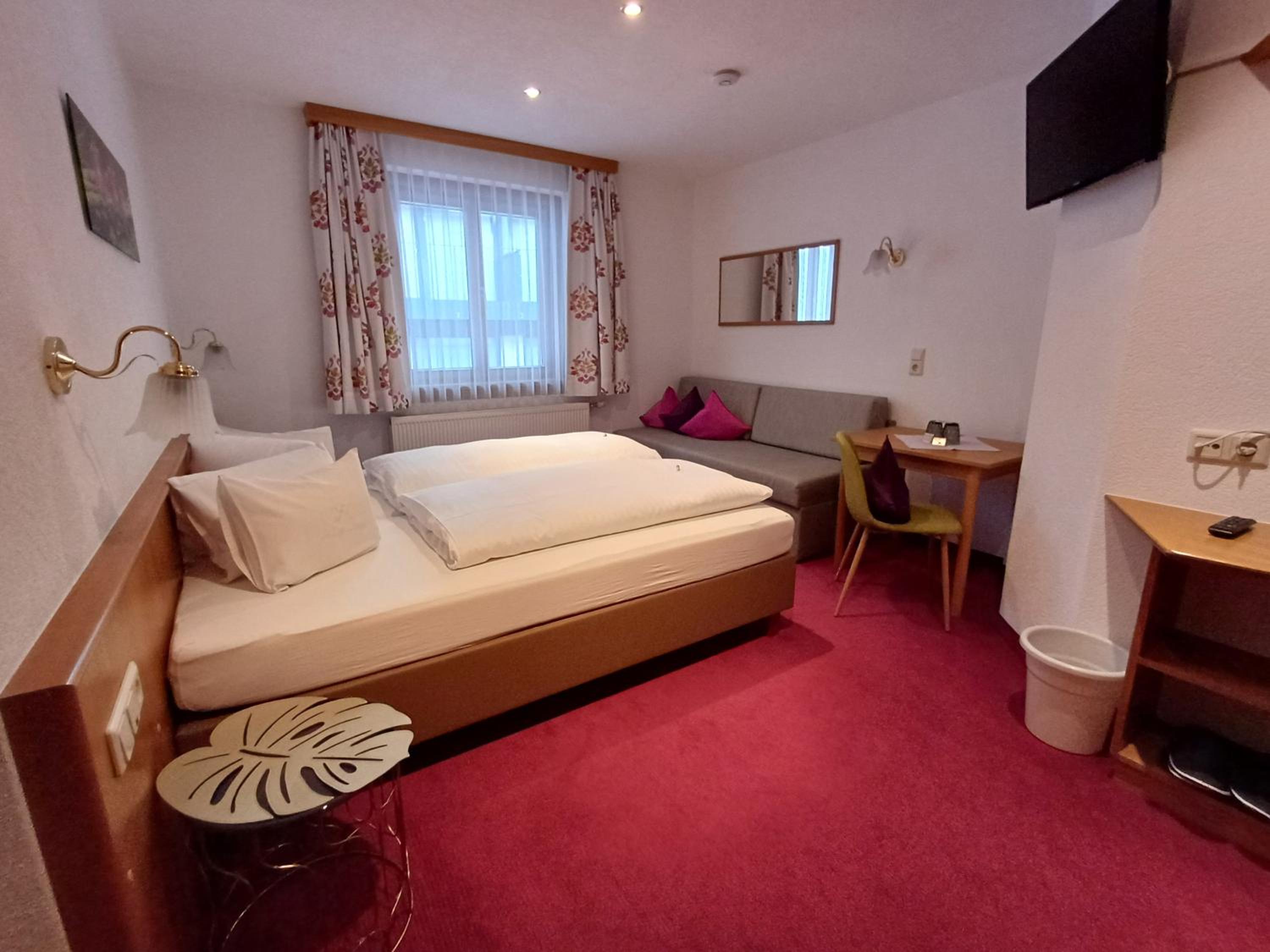 Budget Double Room photo 1