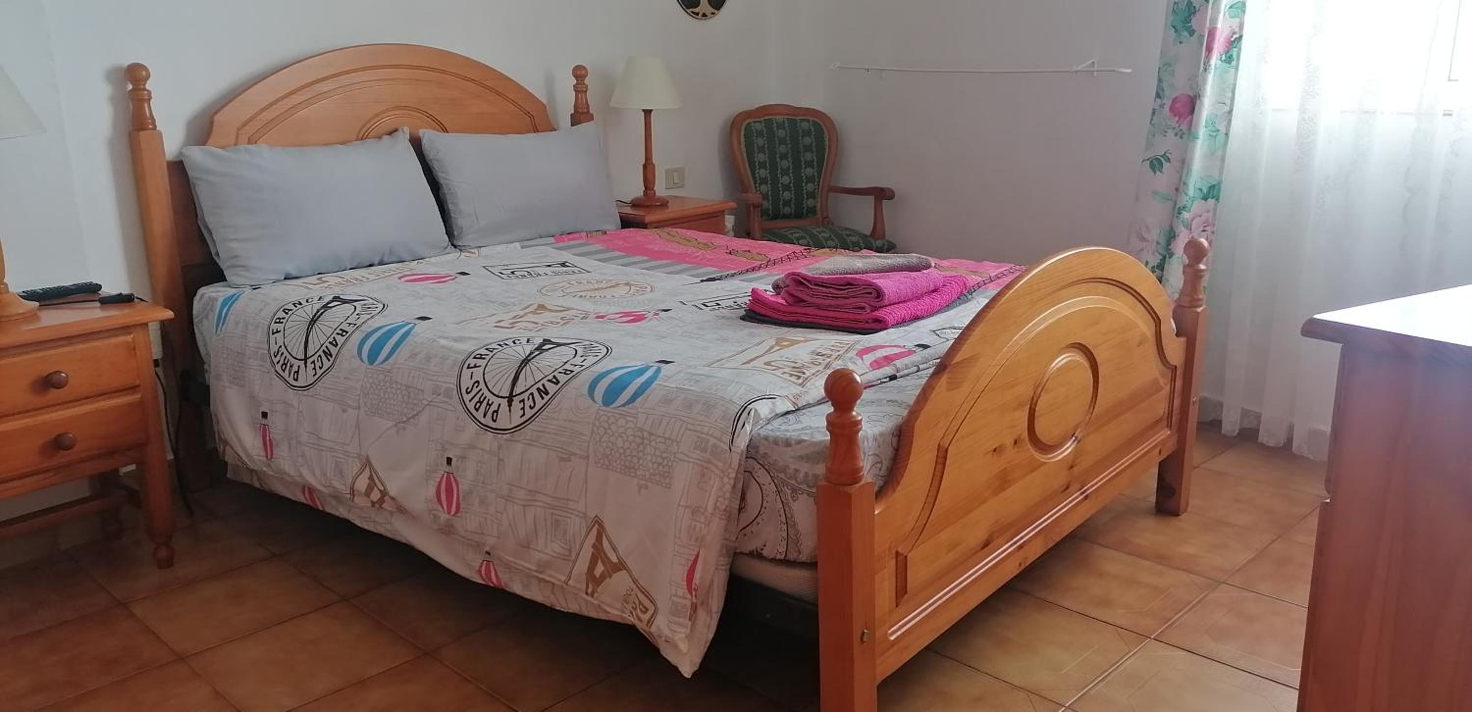 Queen Room with Balcony - Photo 4