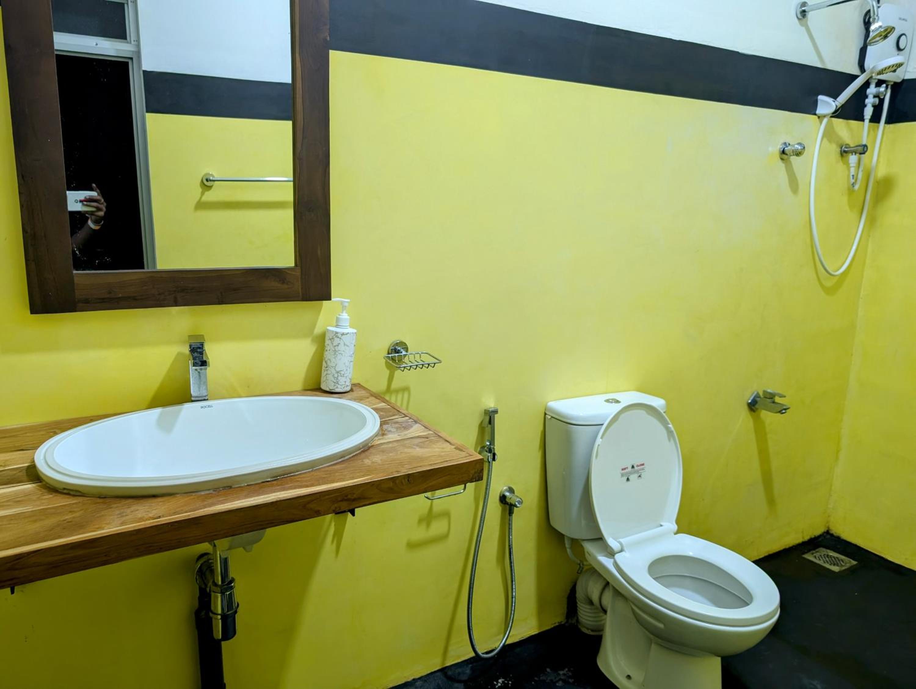 Deluxe King Room photo 3