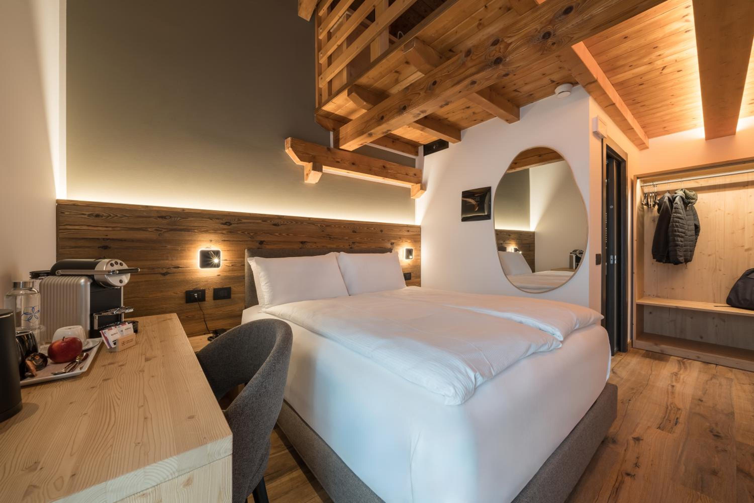 Junior Suite with Balcony photo 1