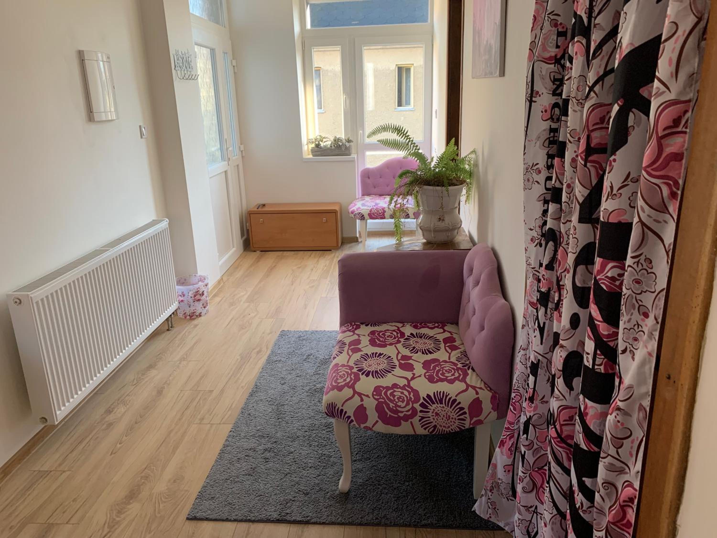 Two-Bedroom House - Photo 12