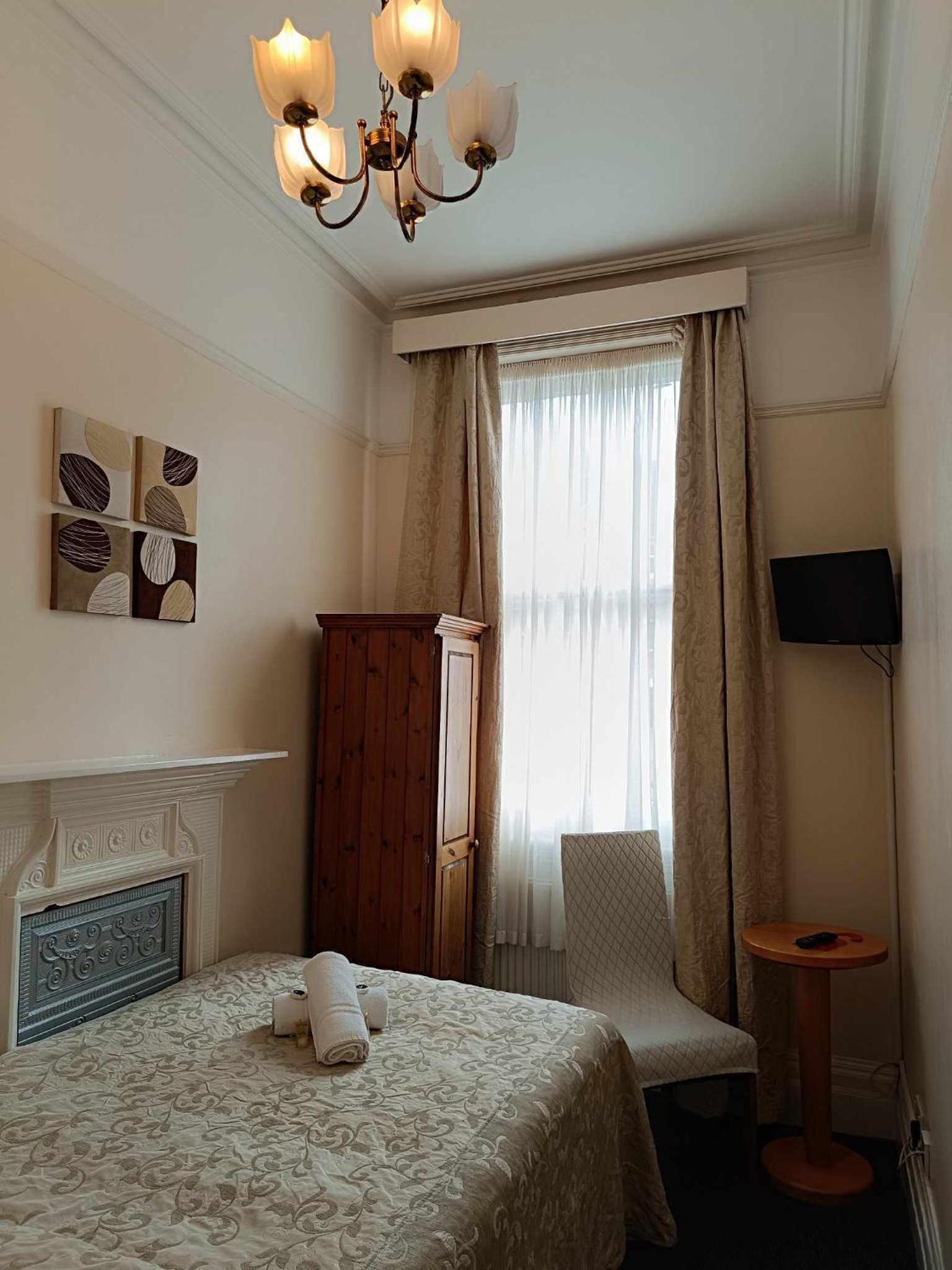 Standard Double Room photo 3