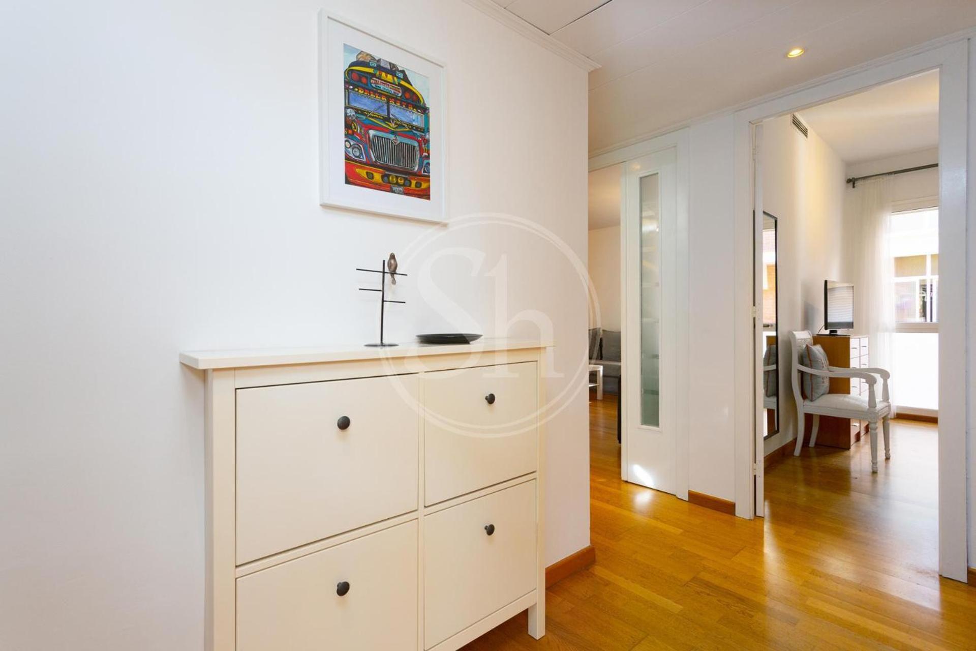 One-Bedroom Apartment photo 2