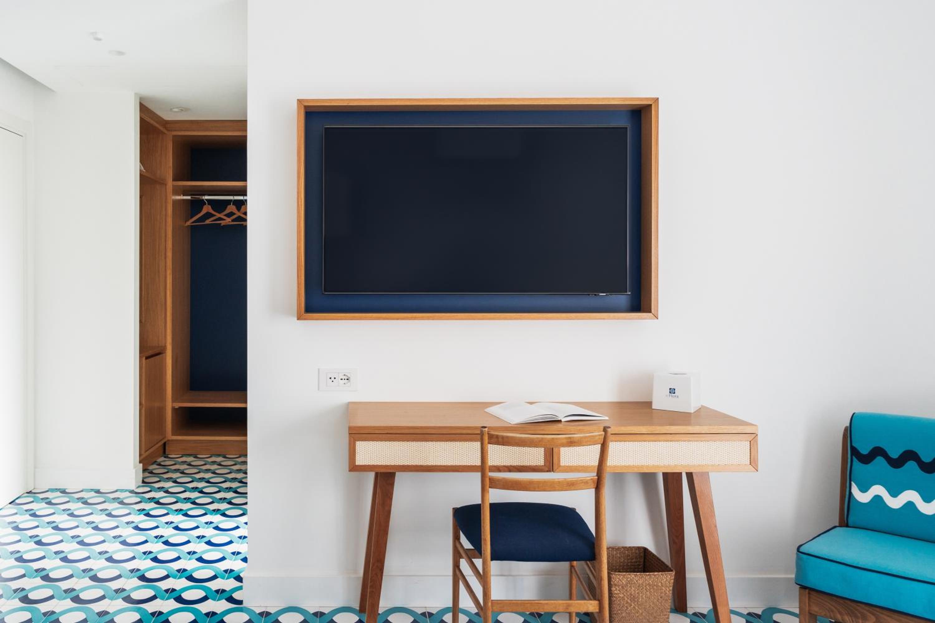 Deluxe Double or Twin Room - Photo 2