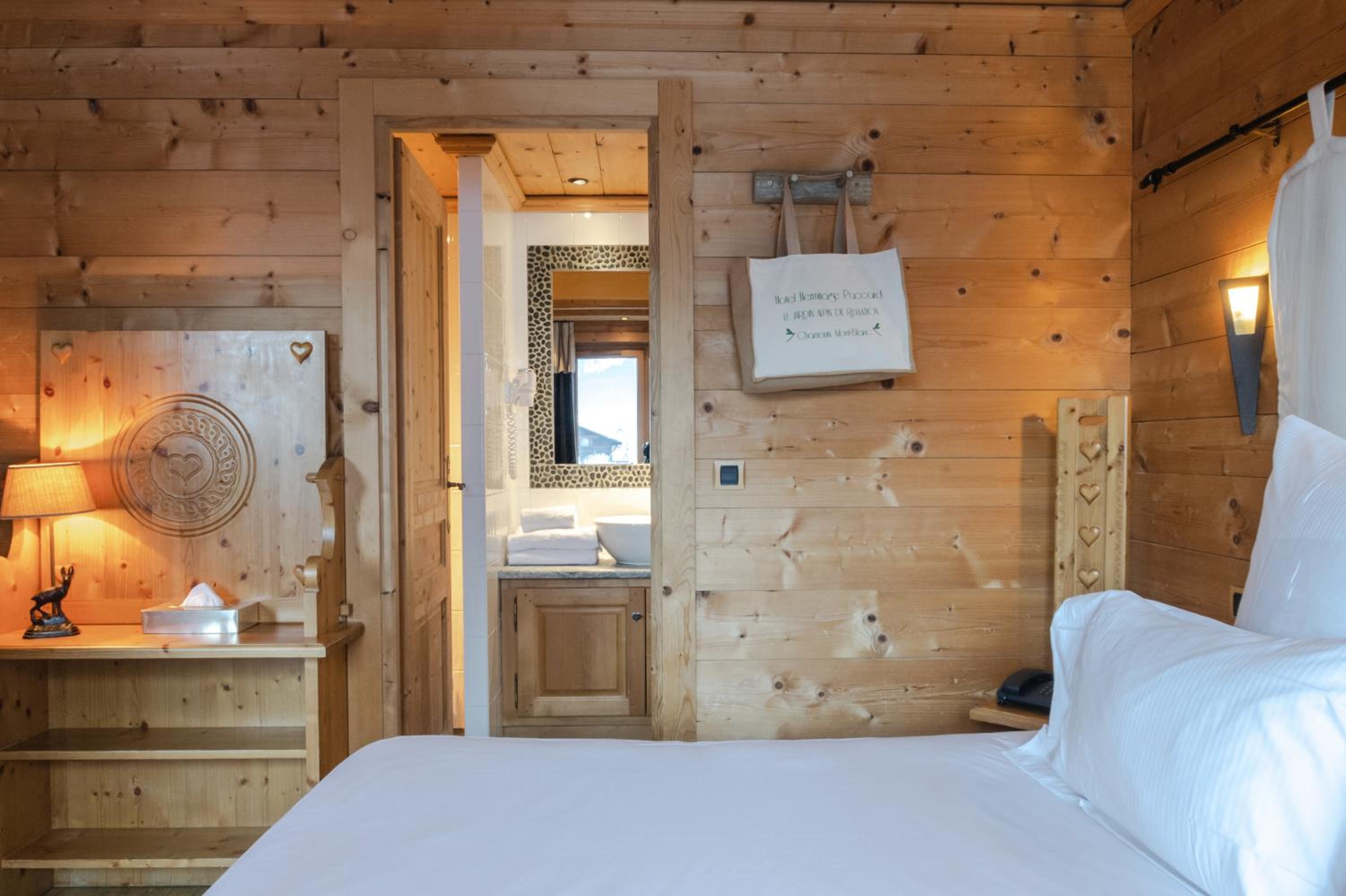 Small Double Room Mont-Blanc with Spa access