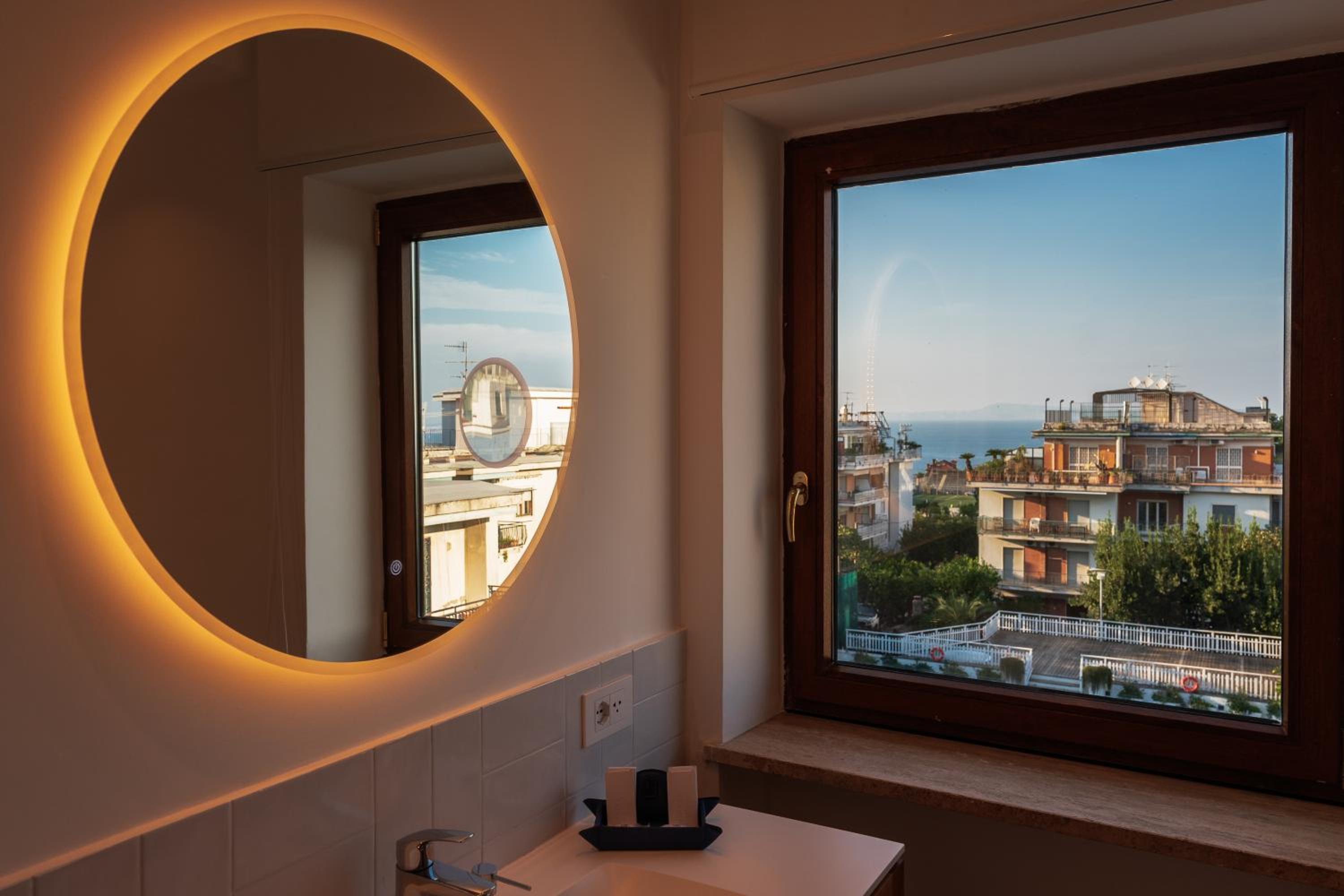Deluxe Double Or Twin Room With Partial Sea View