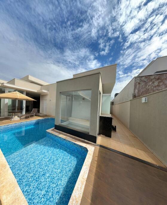 Four-Bedroom House photo 2