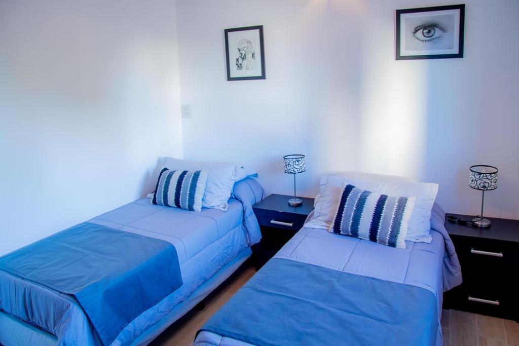 Double or Twin Room with Shared Bathroom photo 3