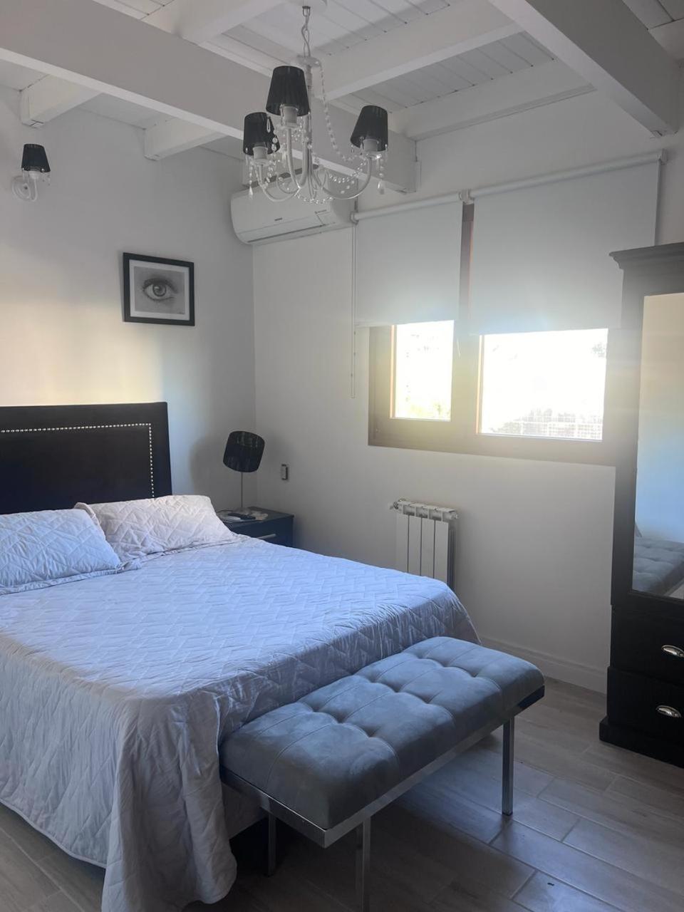 Double or Twin Room with Shared Bathroom photo 2