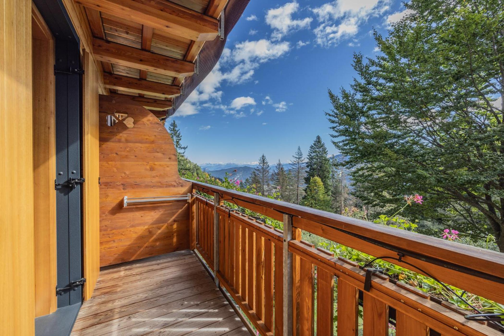 Family Room with Balcony photo 2
