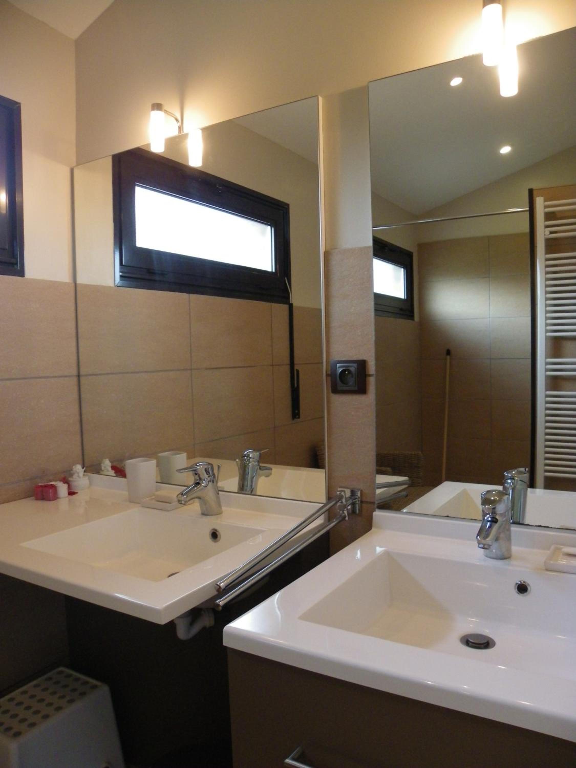 Three-Bedroom House photo 2
