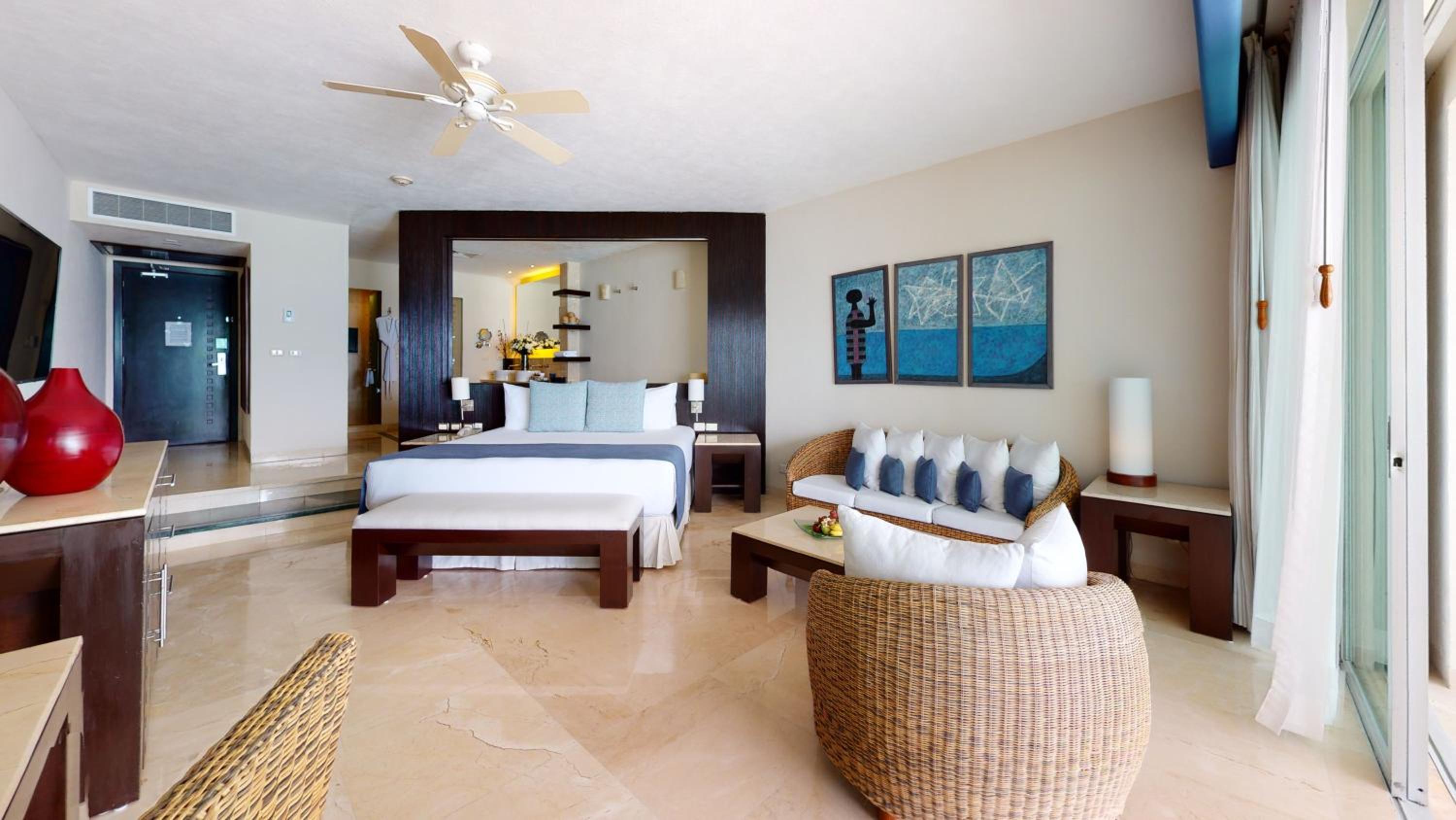 Royal Suite King Jacuzzi (adults only +18)