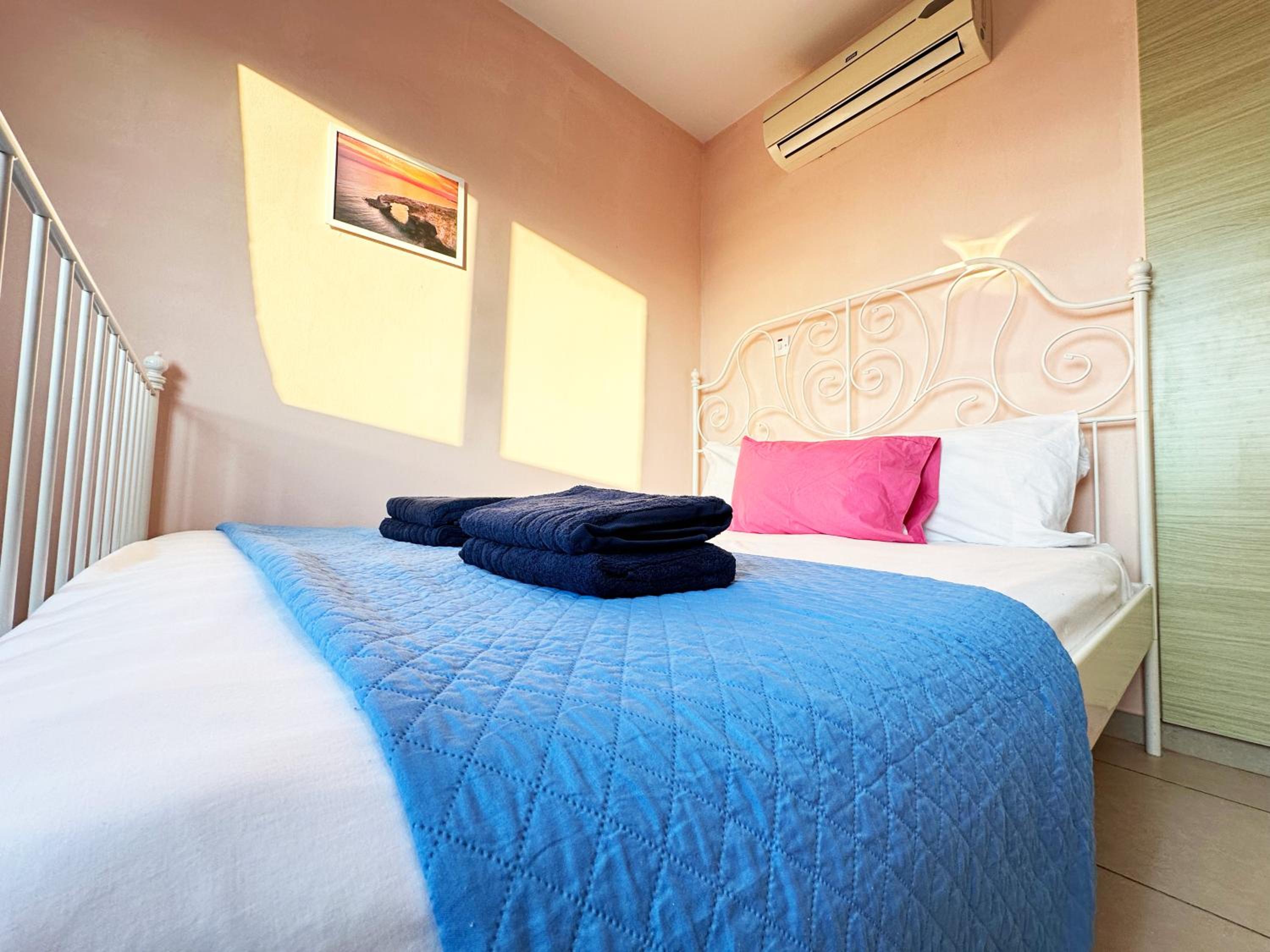 One-Bedroom Apartment with Balcony