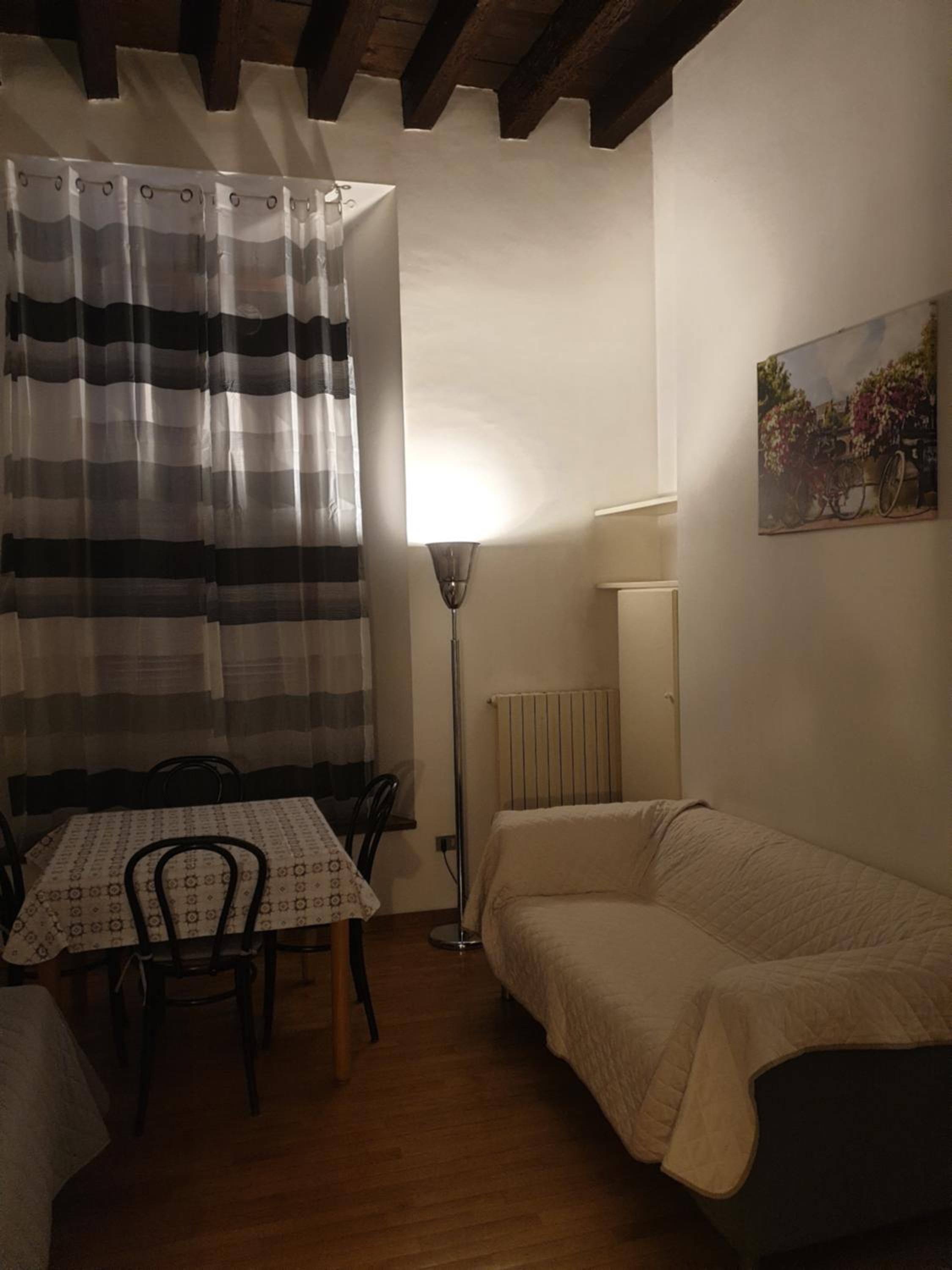 One-Bedroom Apartment photo 3