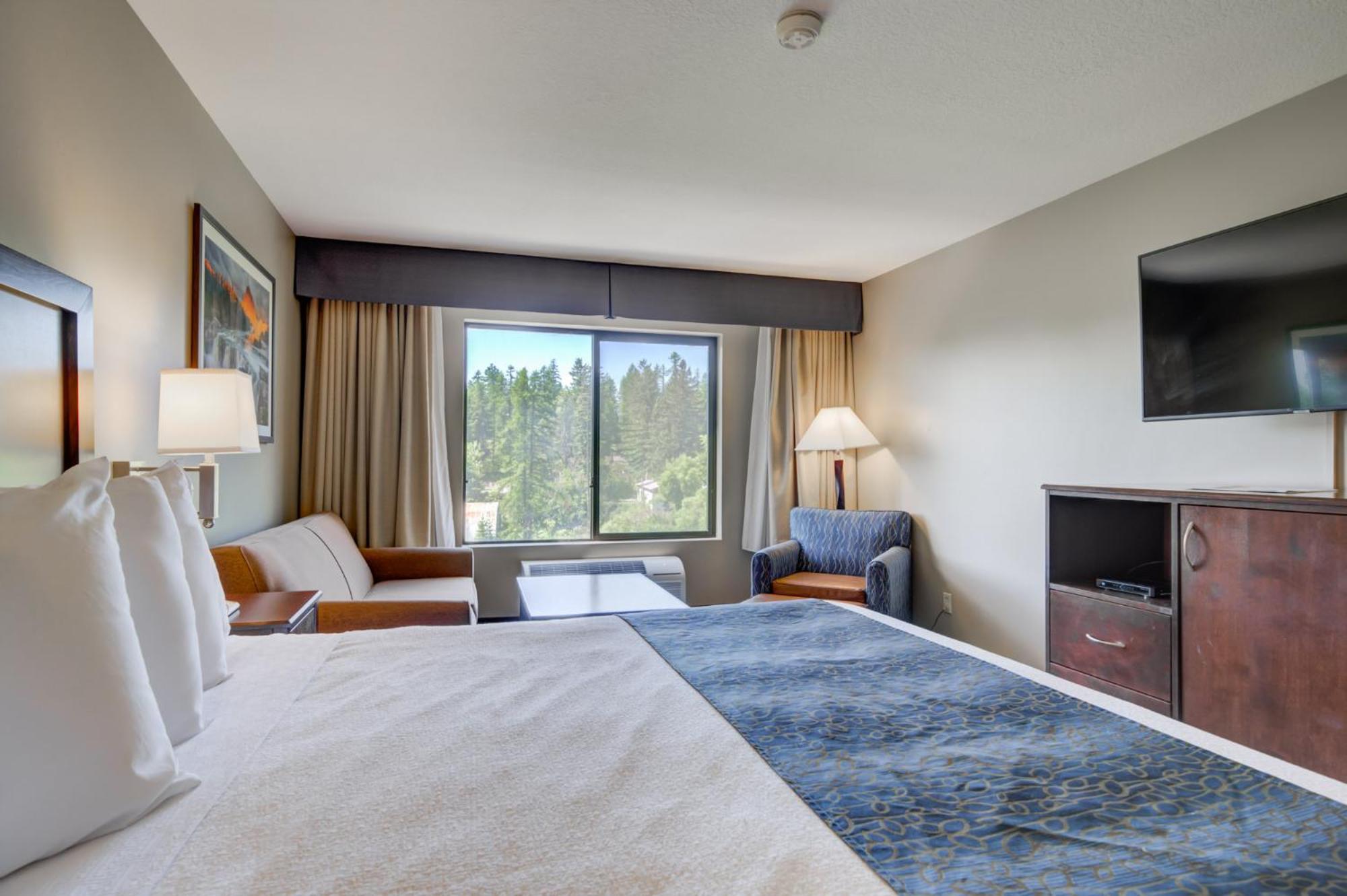 King Room with Sofa Bed and River View - Non-Smoking photo 1