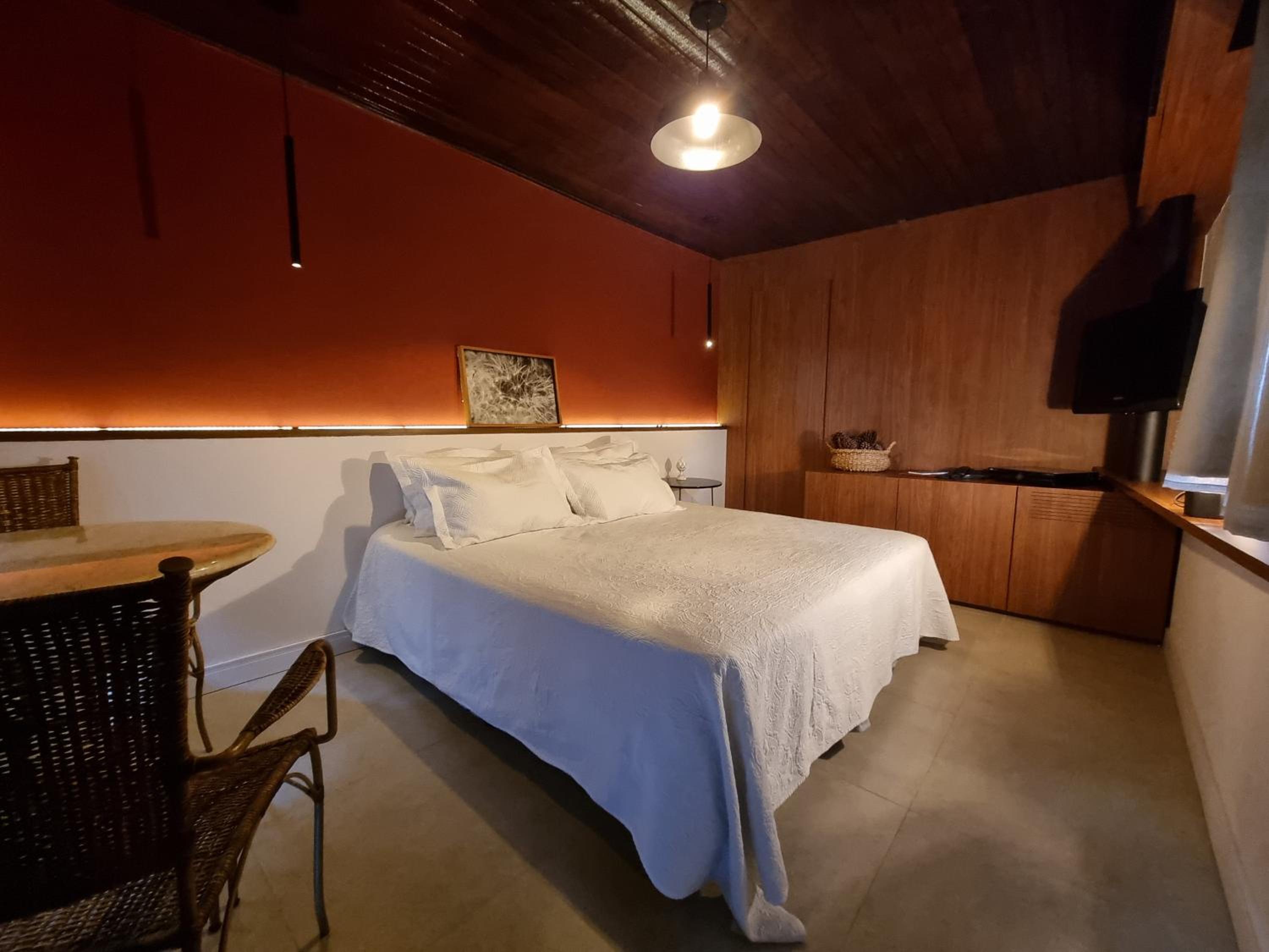 Deluxe Suite with Spa Bath photo 2