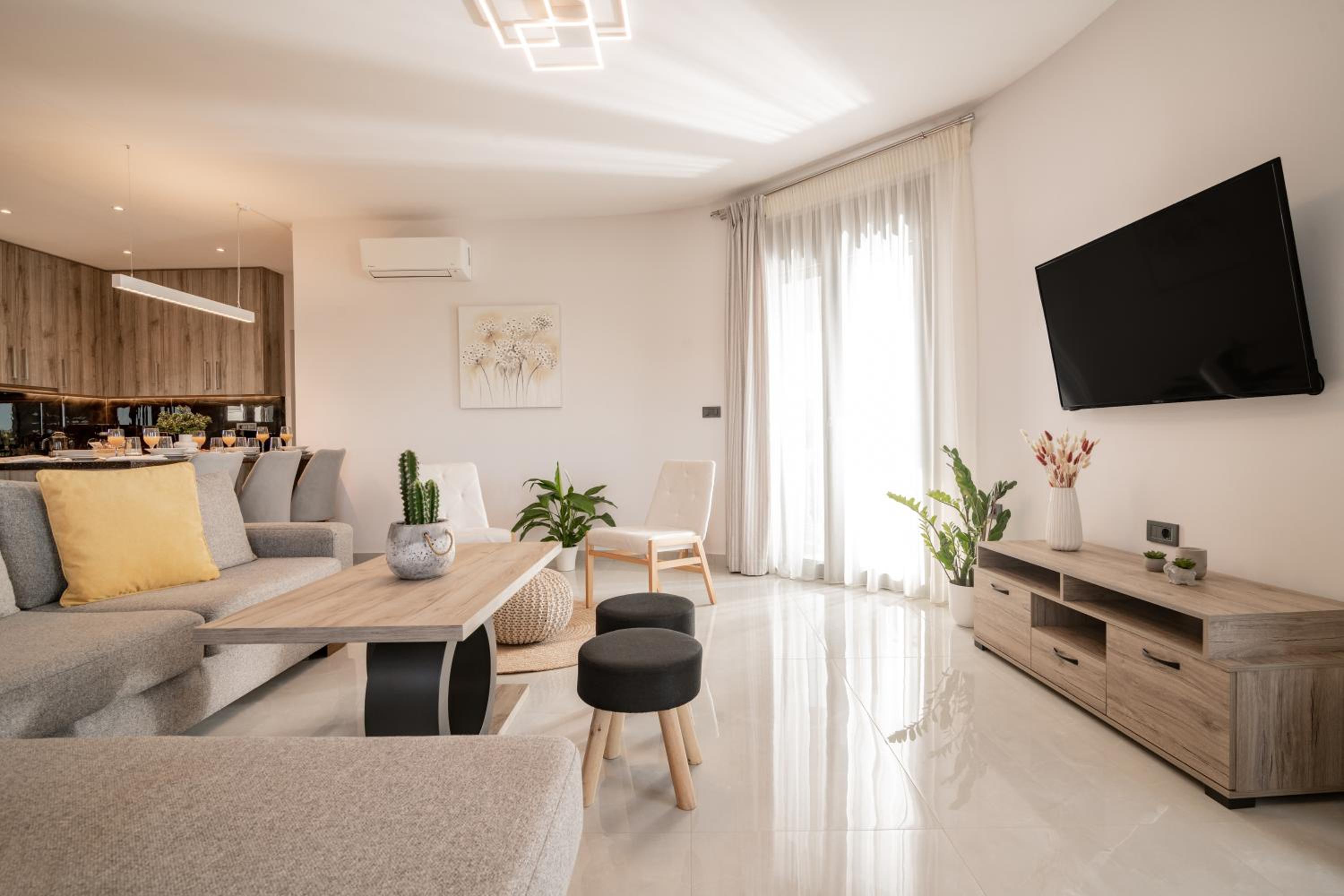 Three-Bedroom Villa photo 1