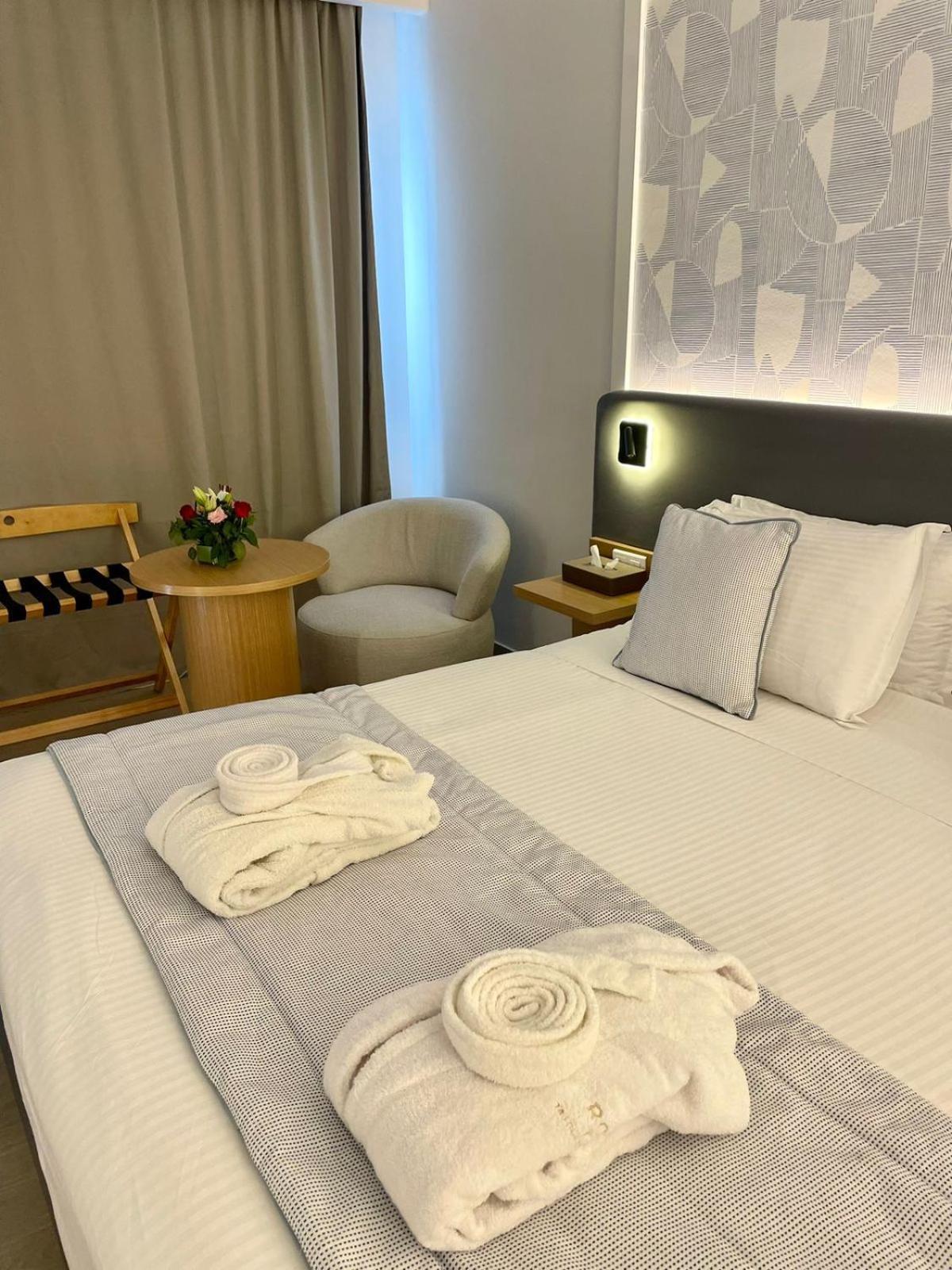 Twin Room with Garden View - Photo 2