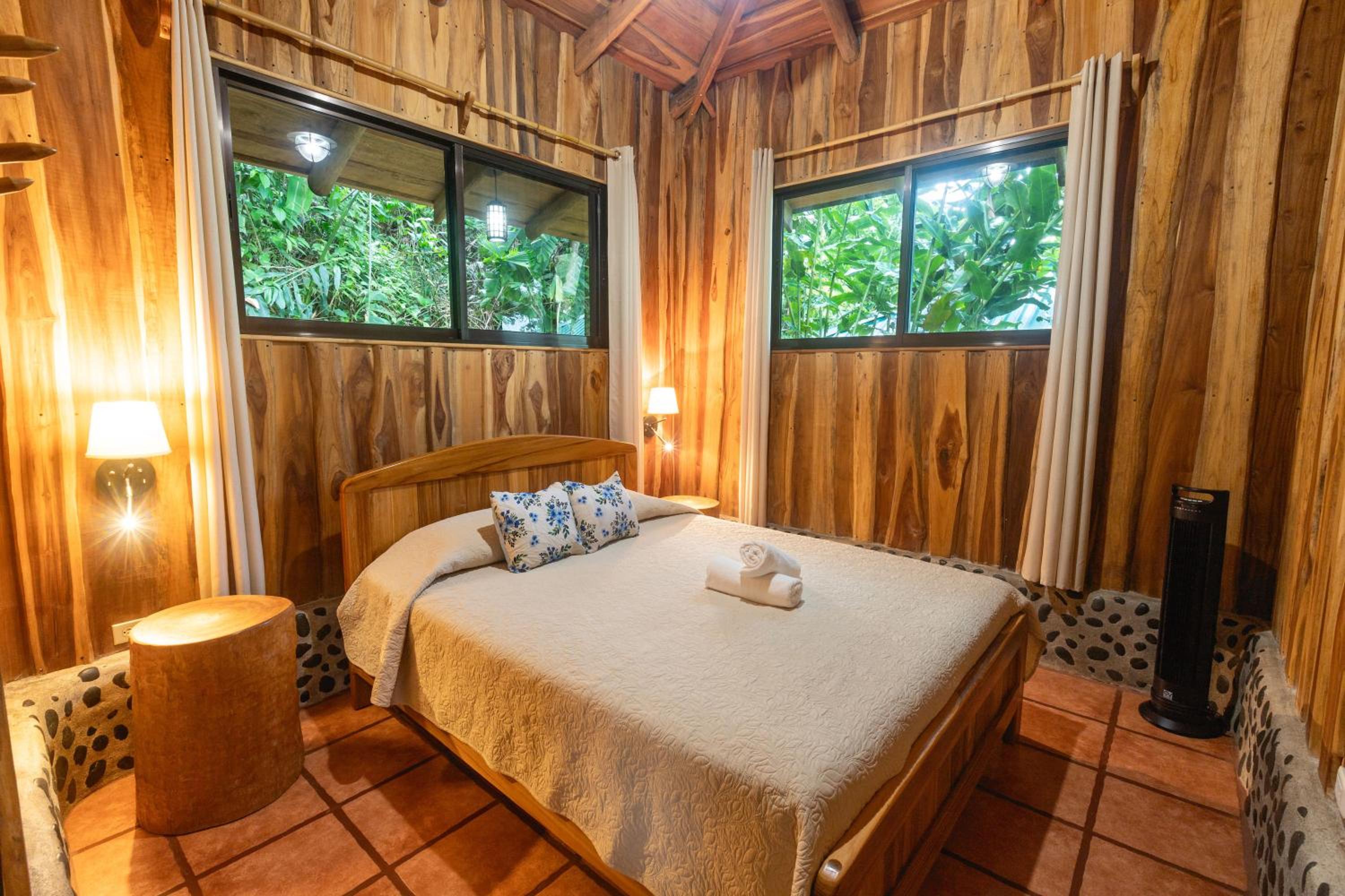 Deluxe Suite with Sea View