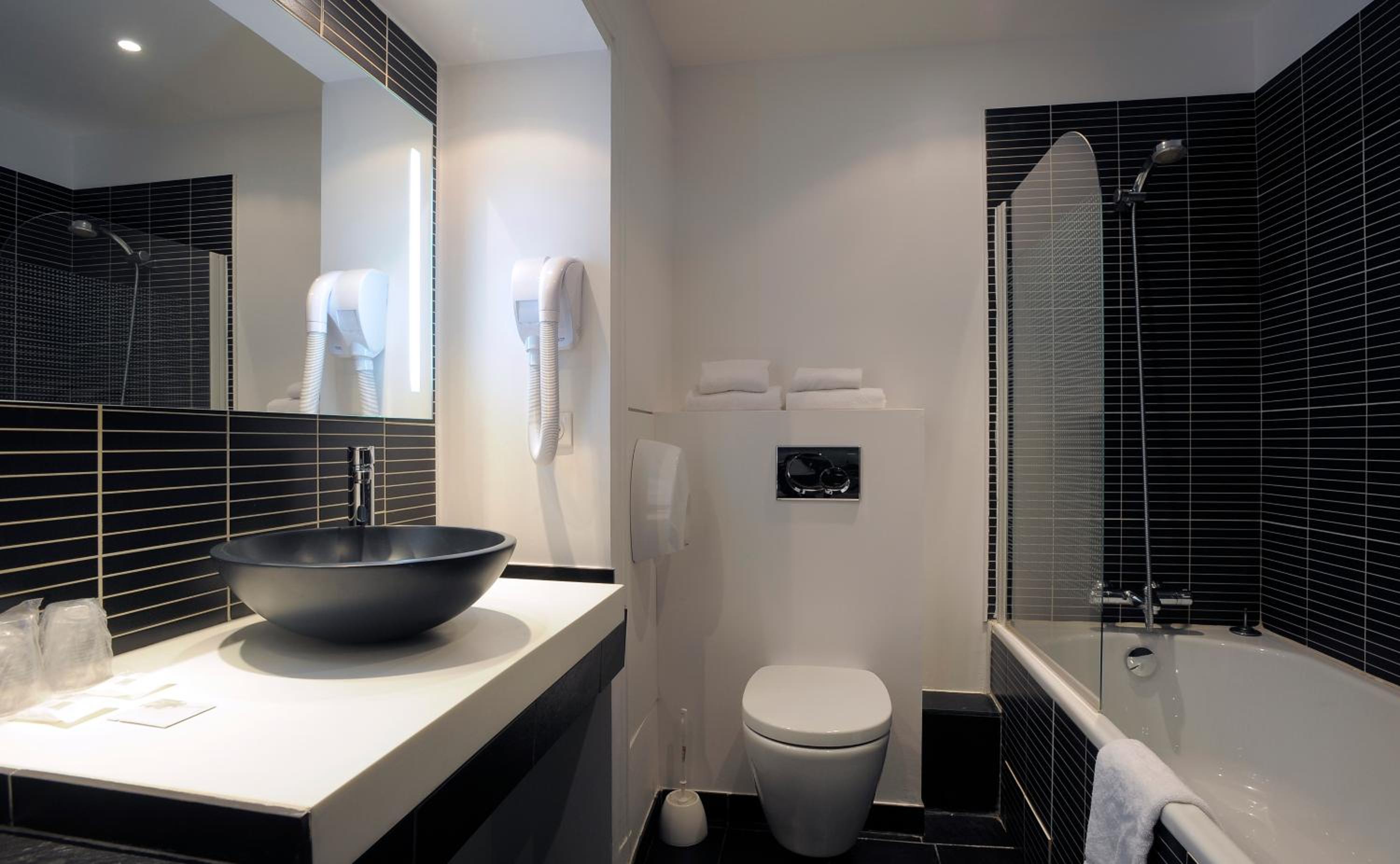Superior Double or Twin Room - Photo 8
