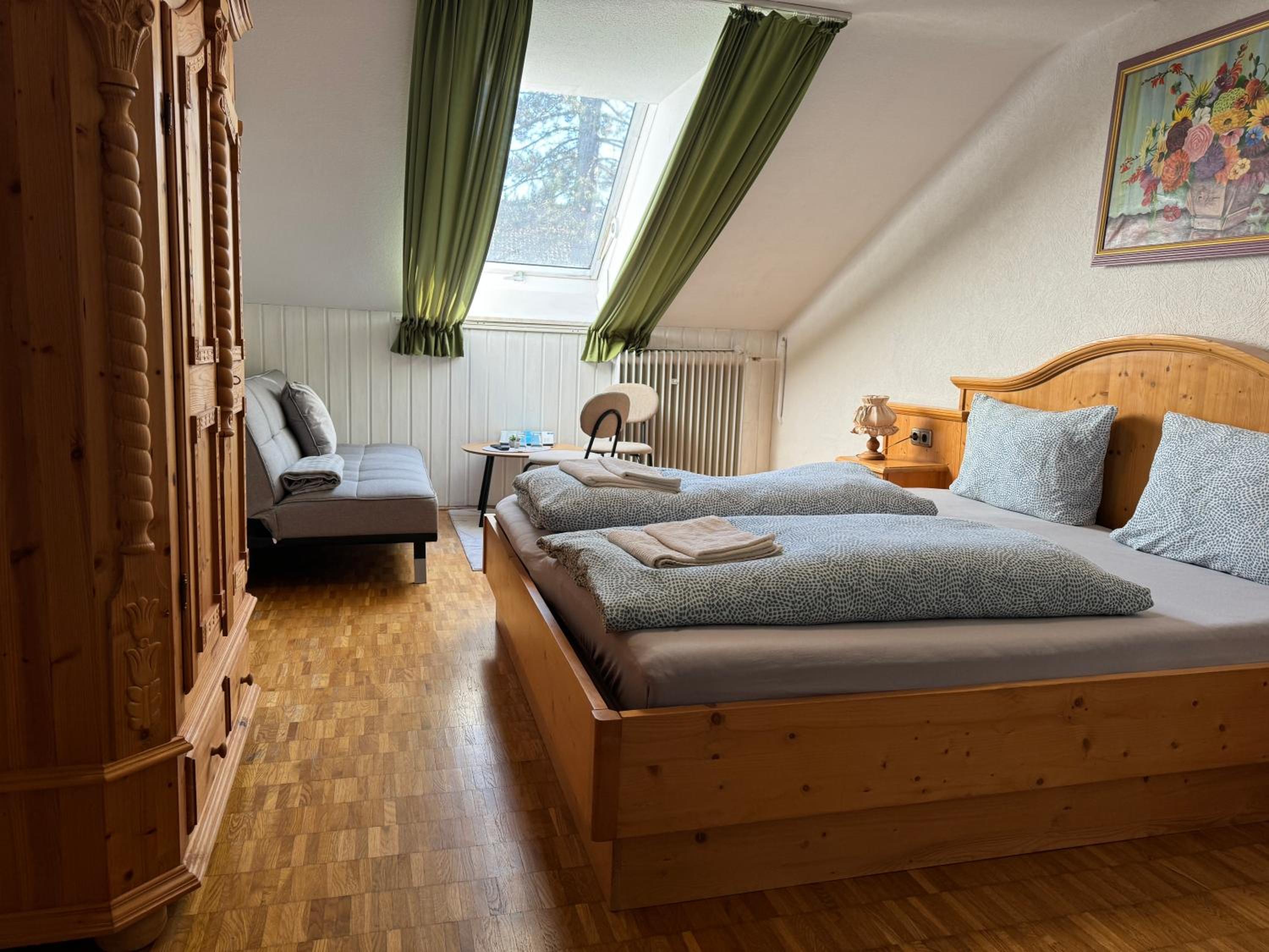 Double Room with Shared Toilet