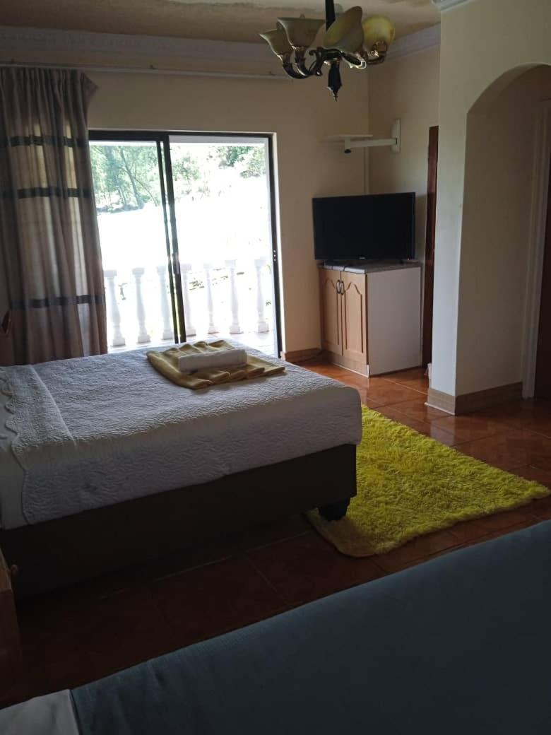 Double or Twin Room with Canal View photo 2