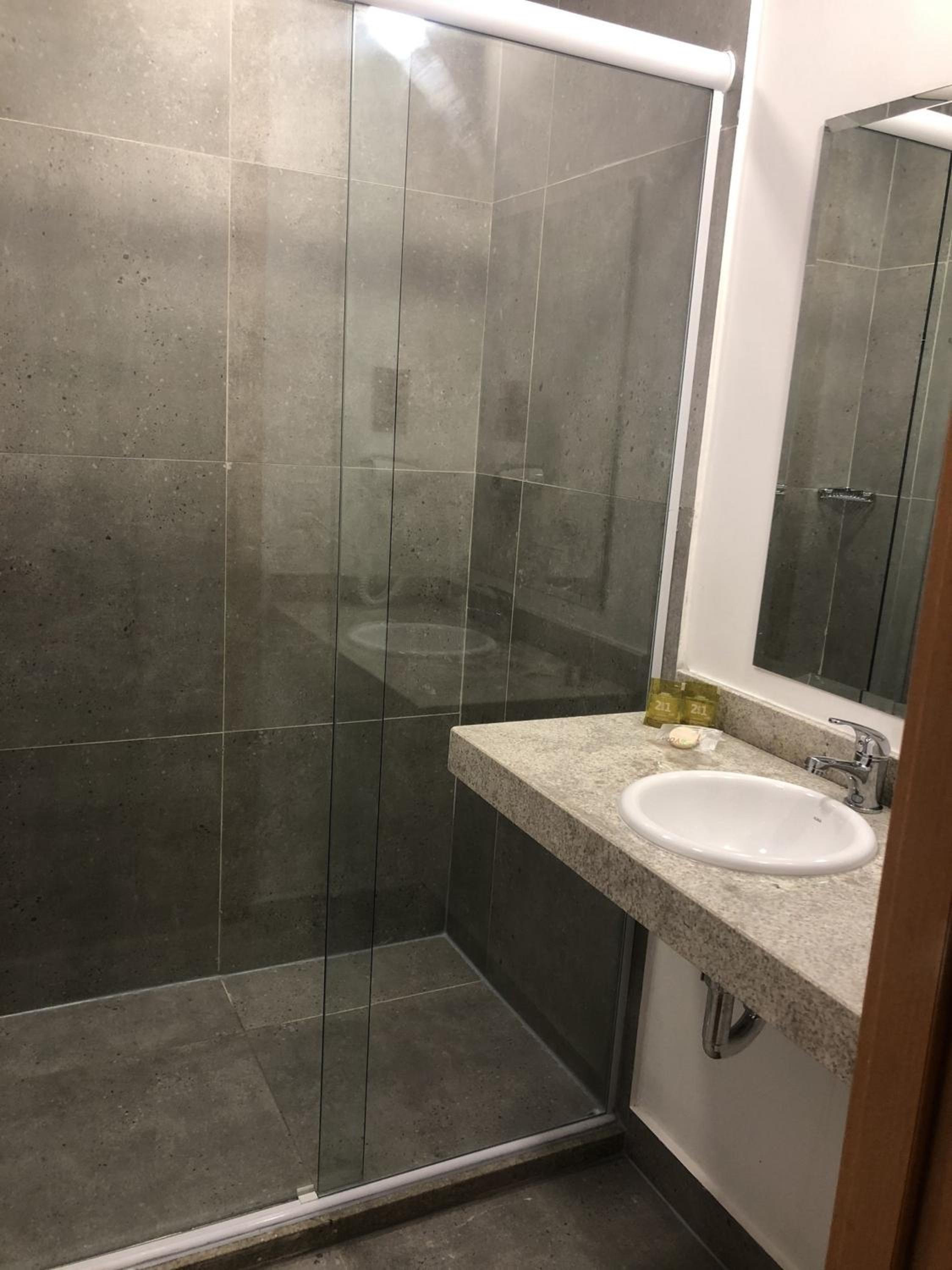 Deluxe Room (2 Adults + 1 Child) photo 3