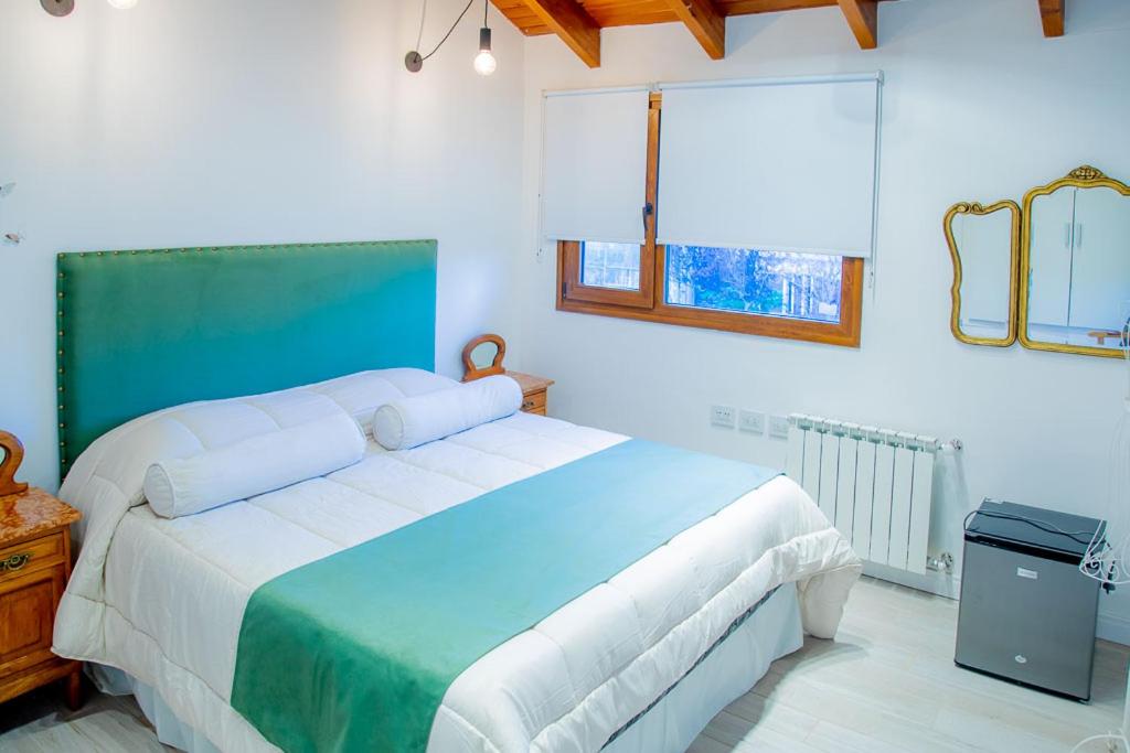 Double Room with Shared Bathroom photo 3