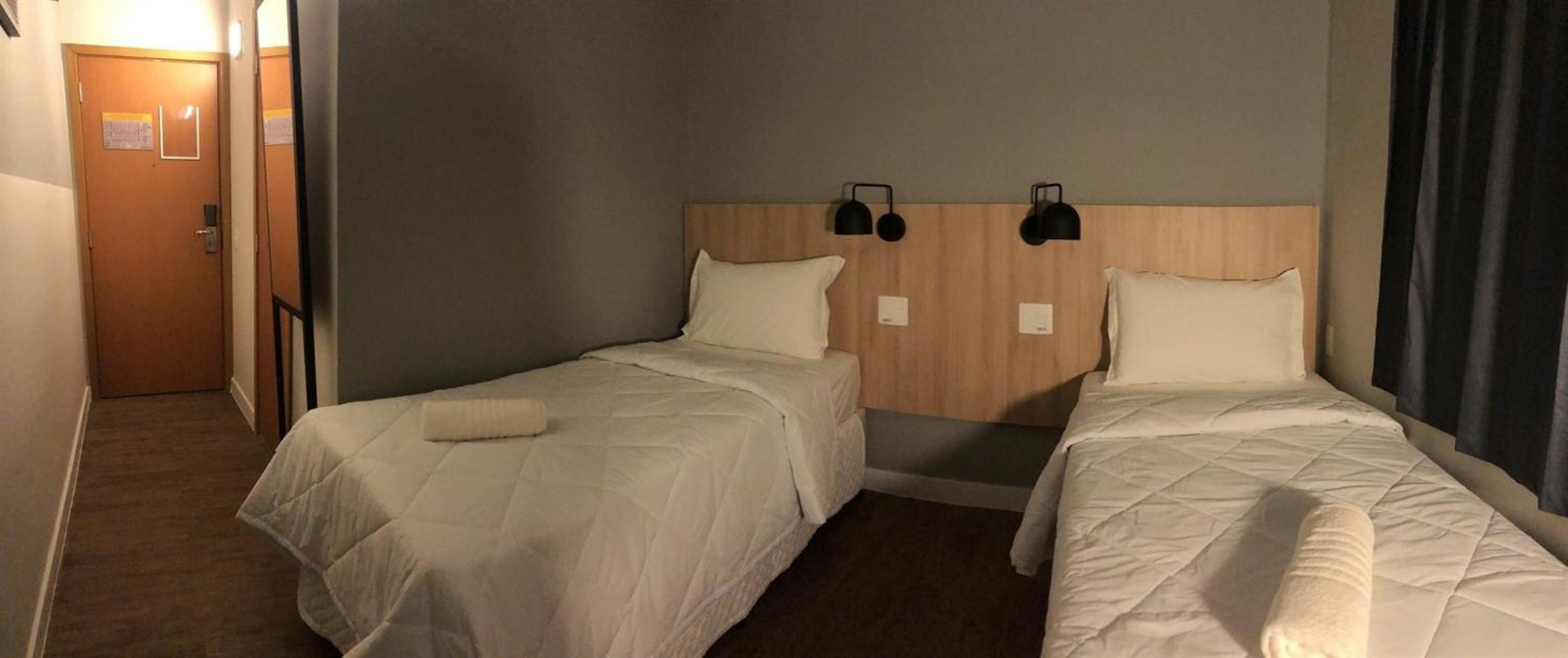 Standard Twin Room - Photo 2