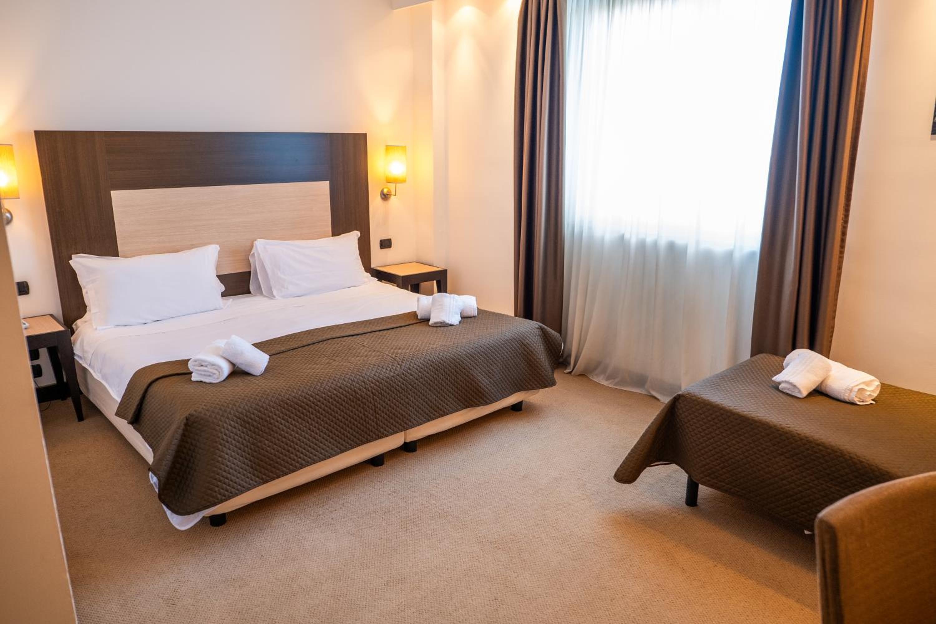 Comfort Triple Room