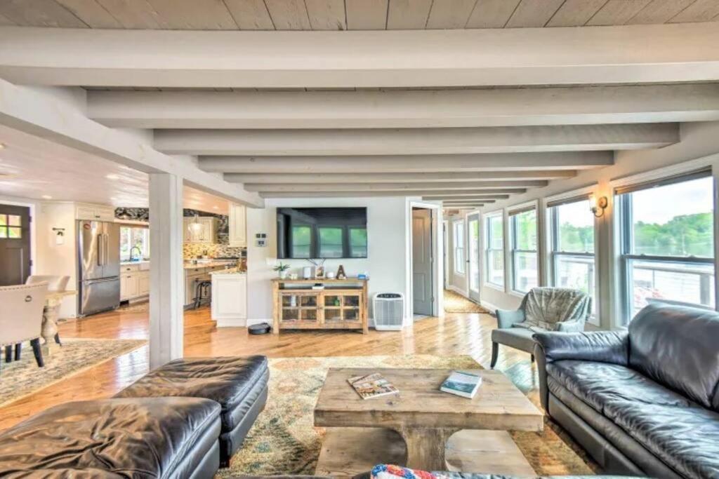 Four-Bedroom House photo 2
