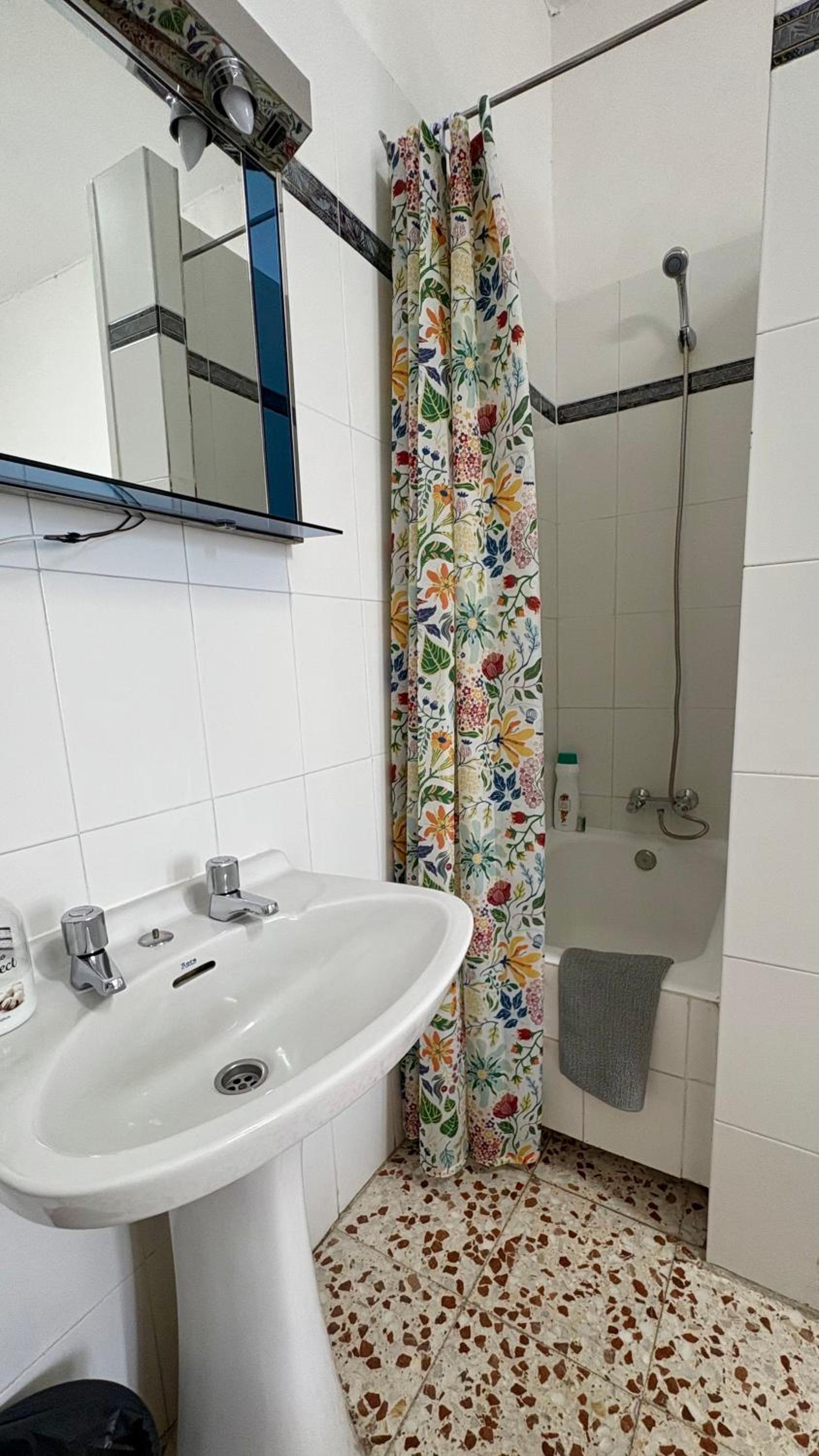 Double Room with Two Double Beds photo 2