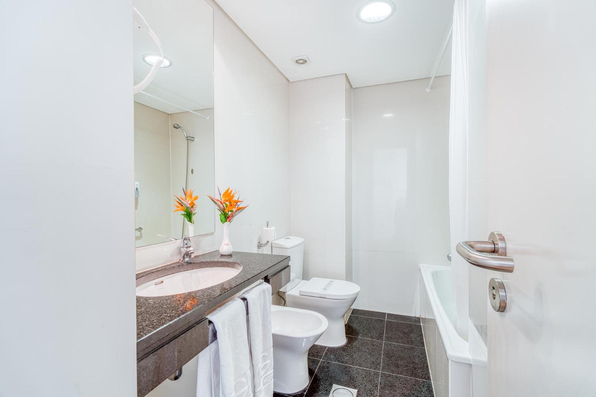 Standard Double or Twin Room with Garden View - Photo 4