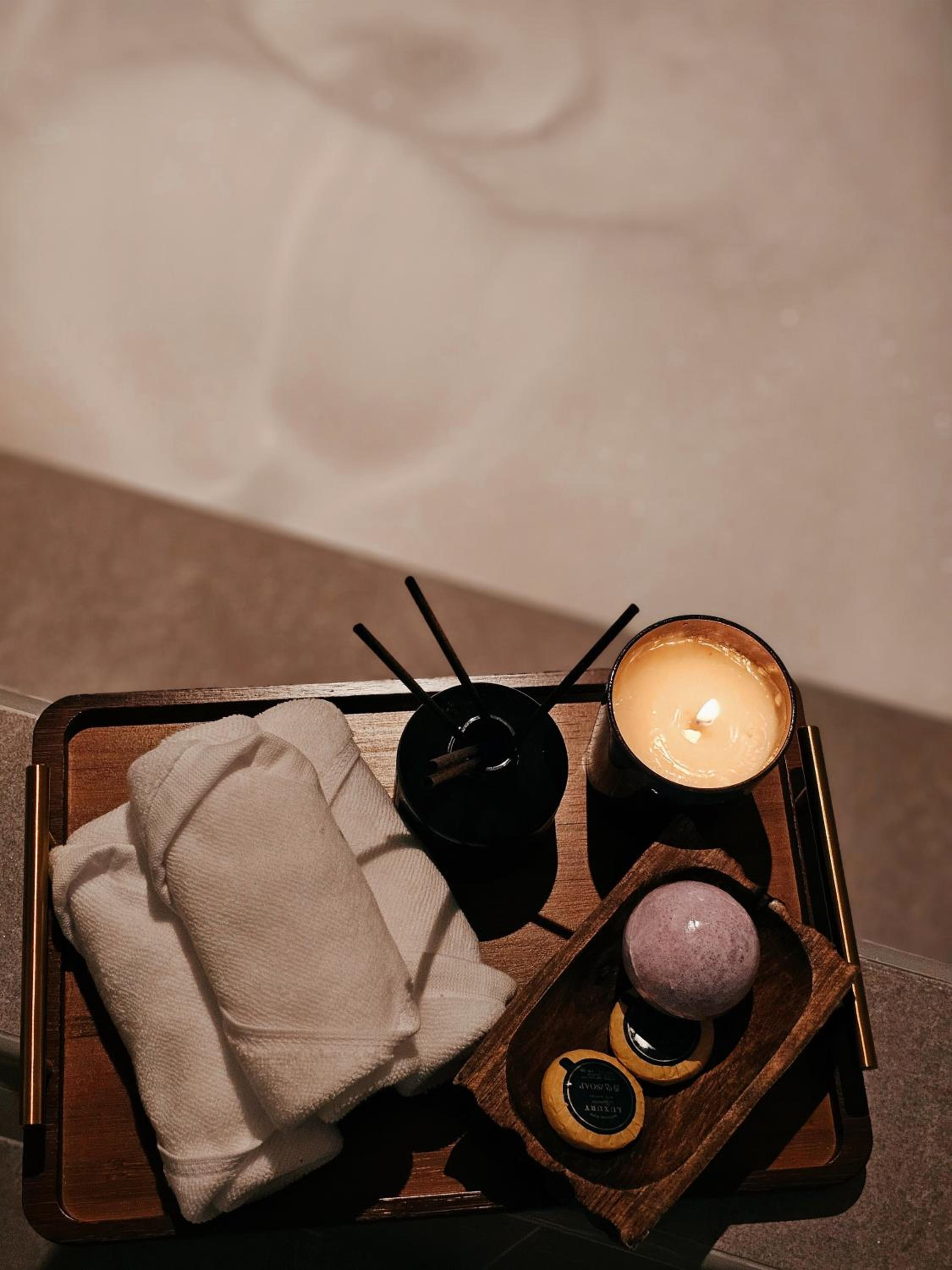 Suite with Spa Bath - Photo 16