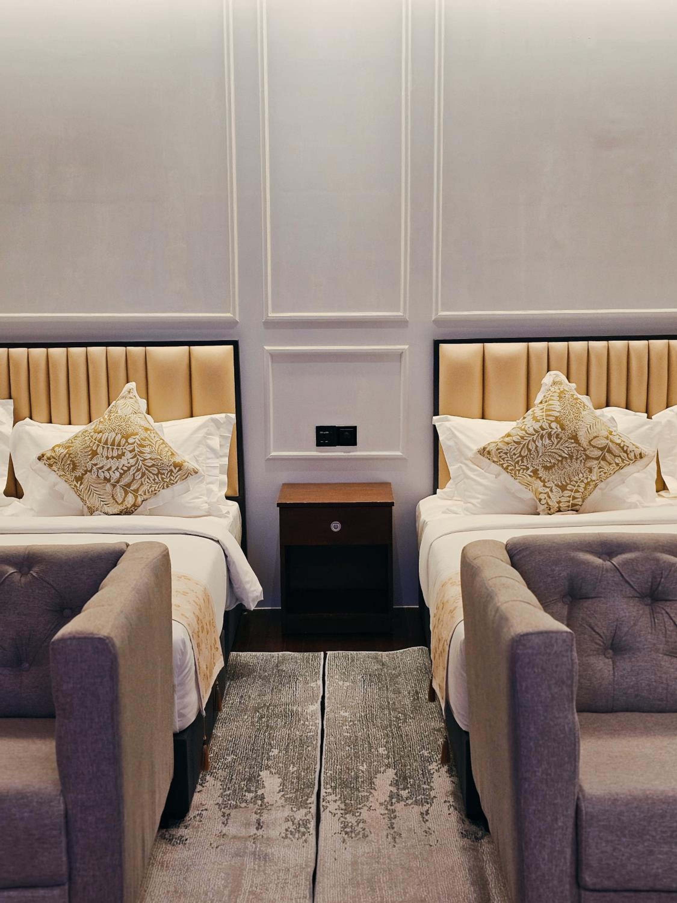 Suite with Spa Bath - Photo 6