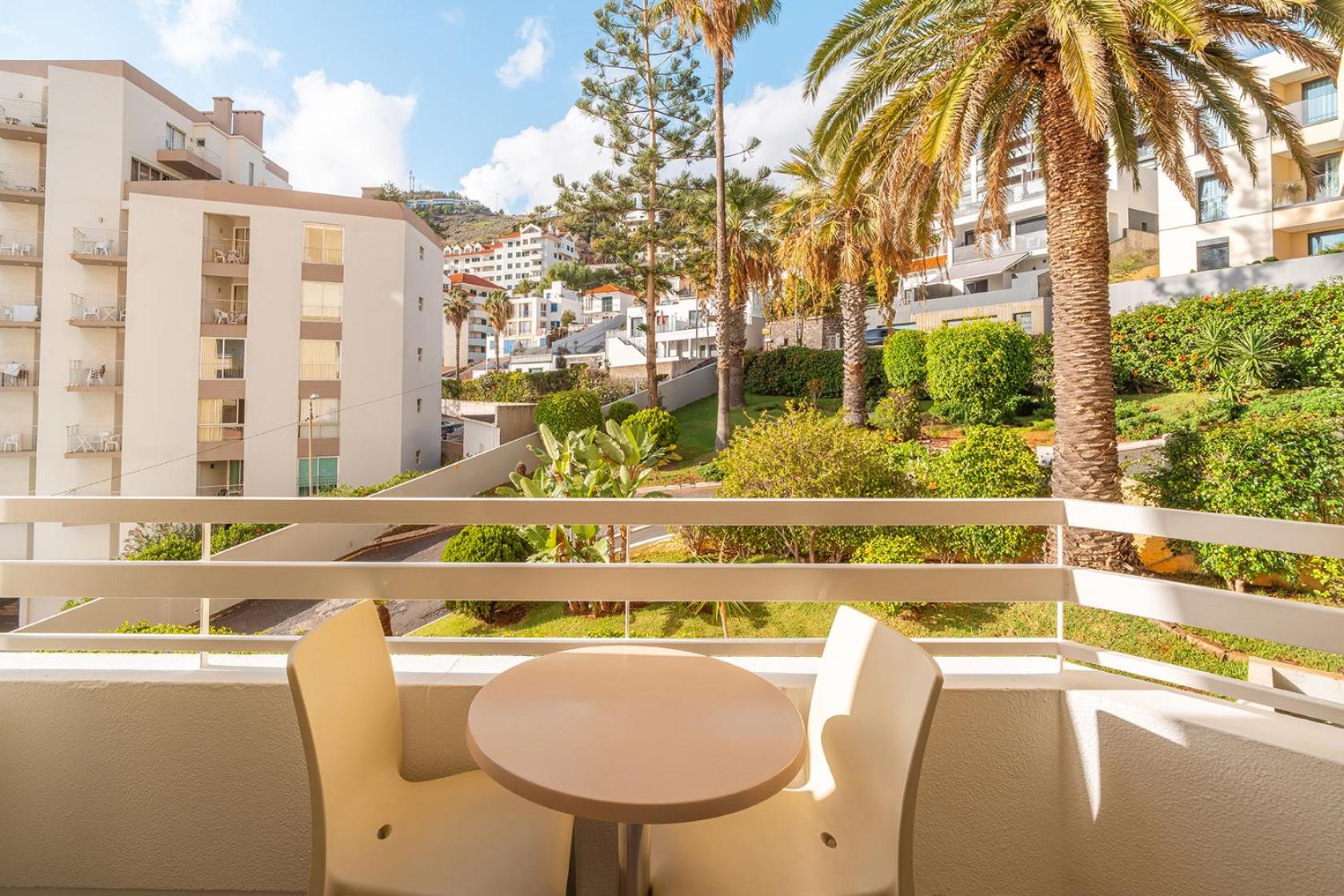 Superior Double or Twin Room with Garden View - Photo 2