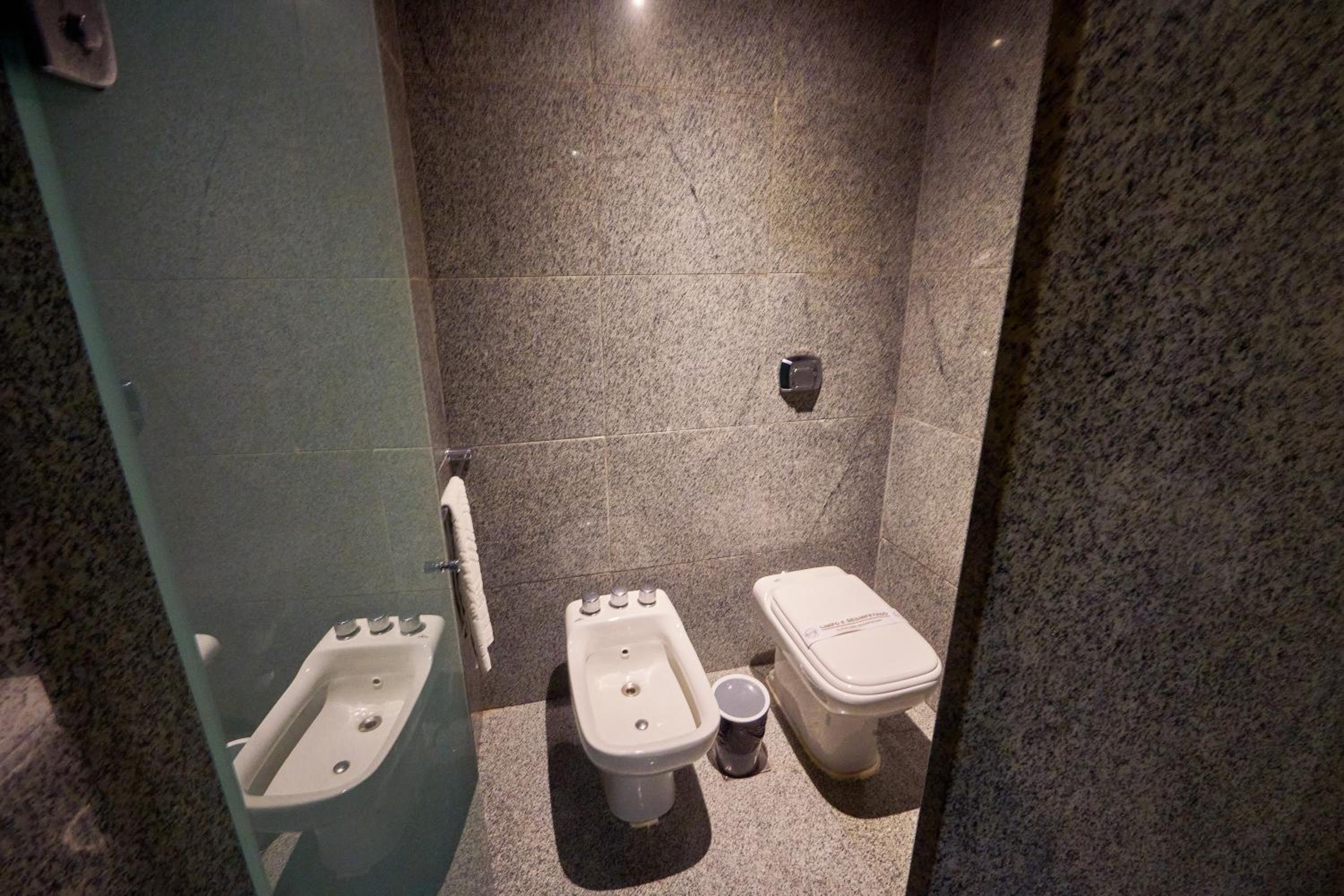 Executive Suite with Spa Bath thumbnail 5