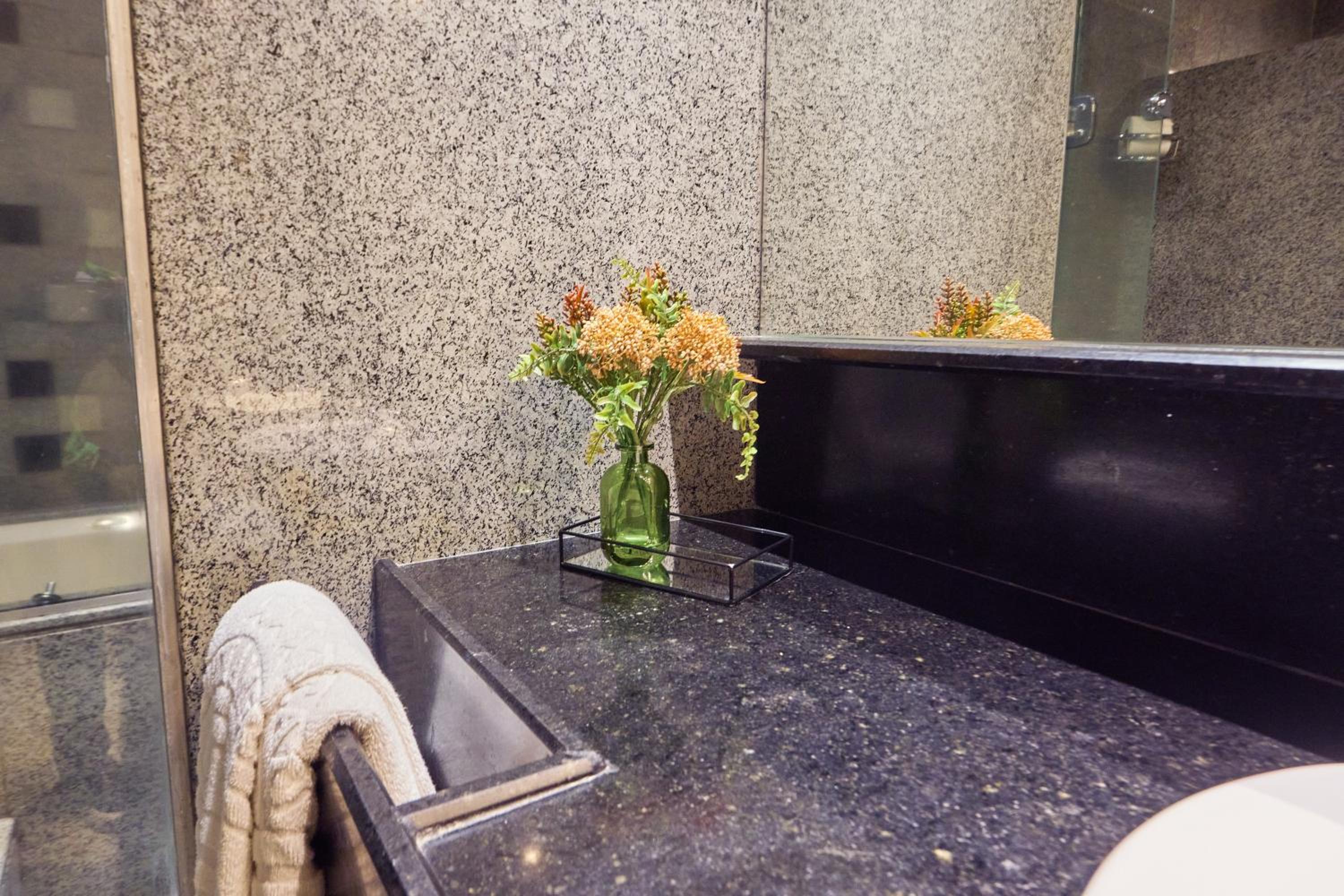 Executive Suite with Spa Bath