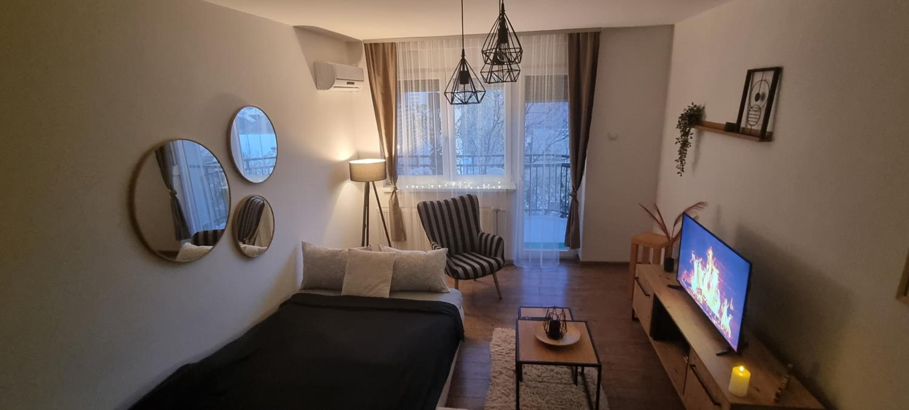 One-Bedroom Apartment photo 3