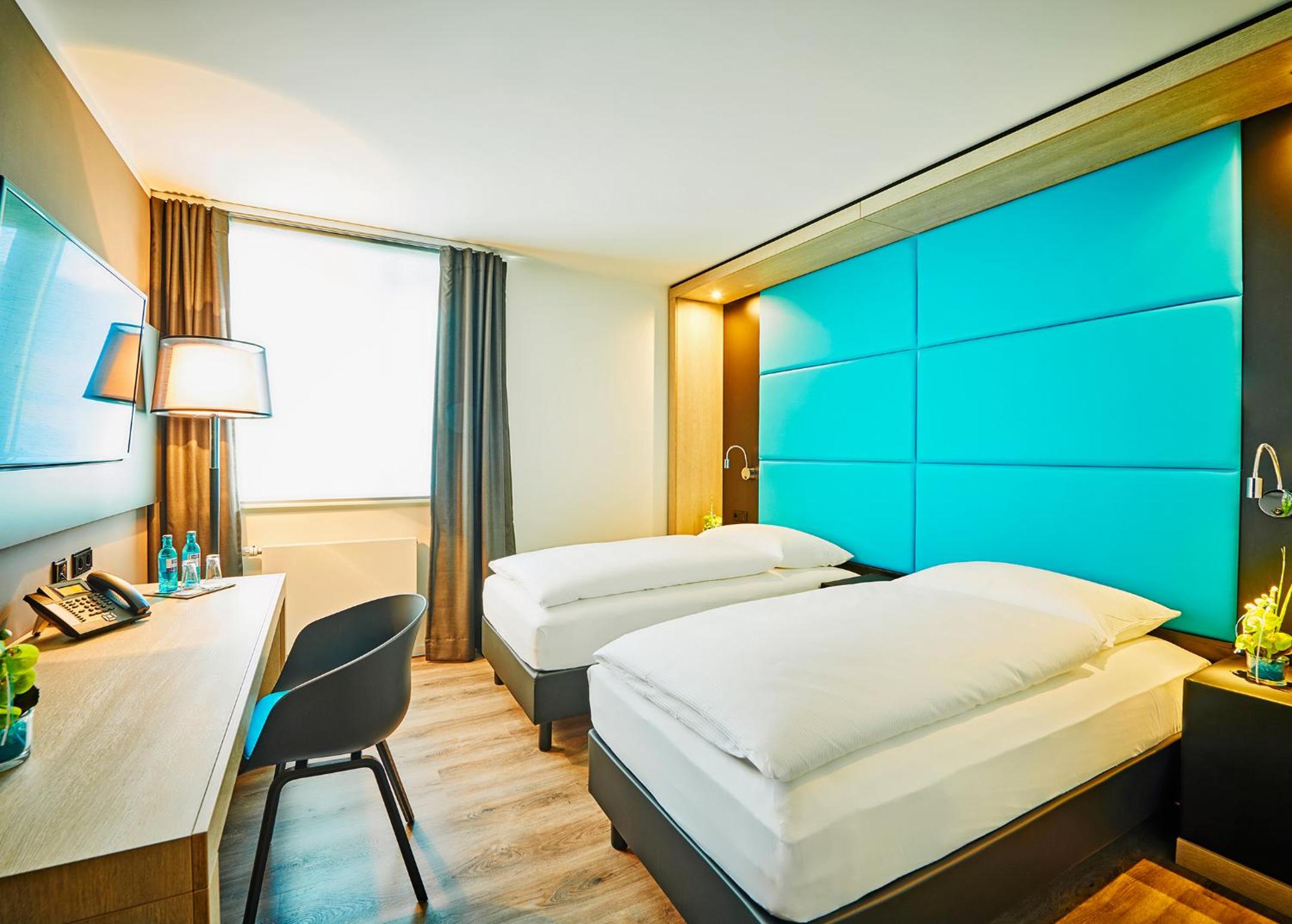 Twin Room - Photo 3
