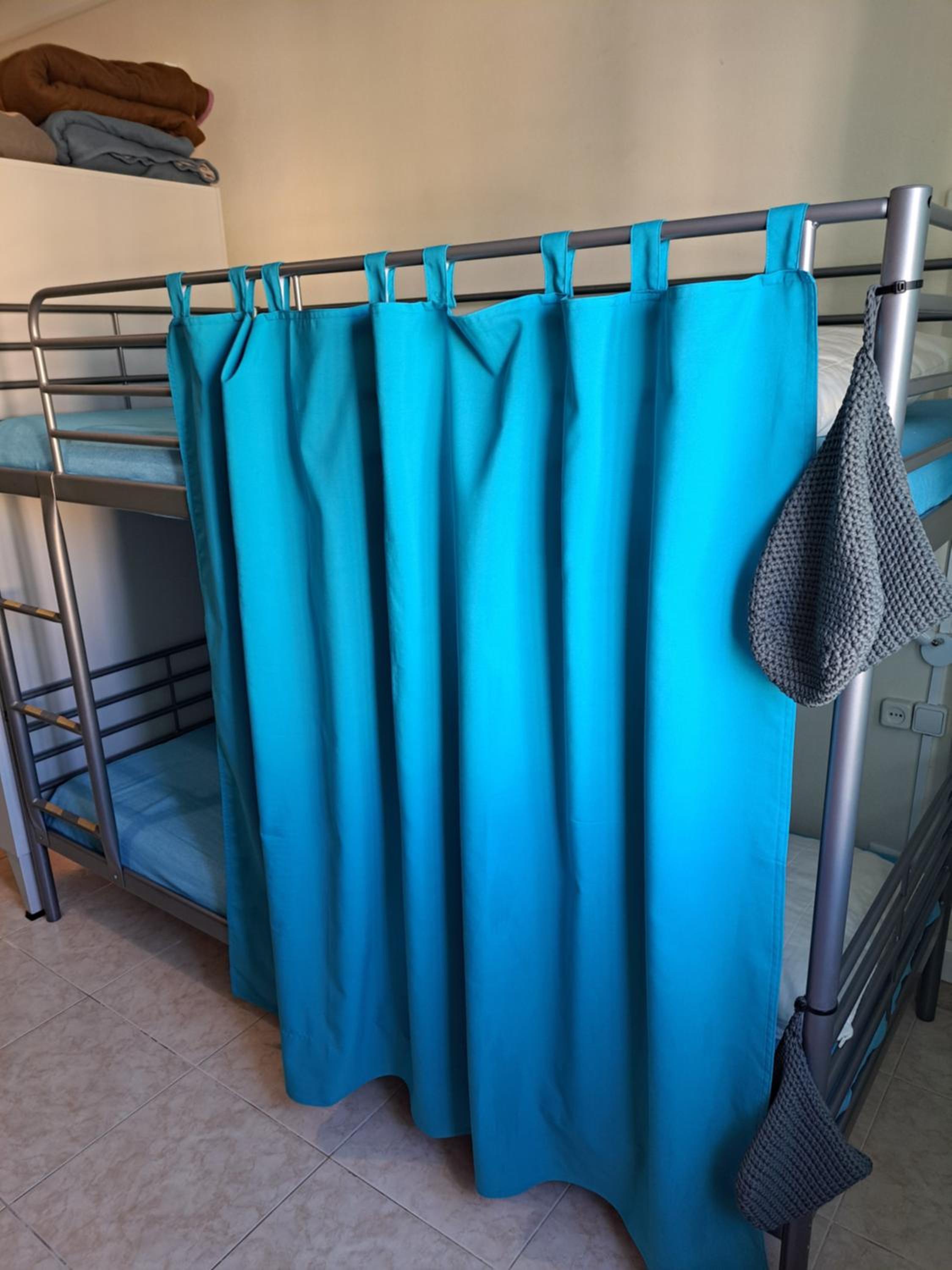 Bed in 6-Bed Female Dormitory Room photo 3