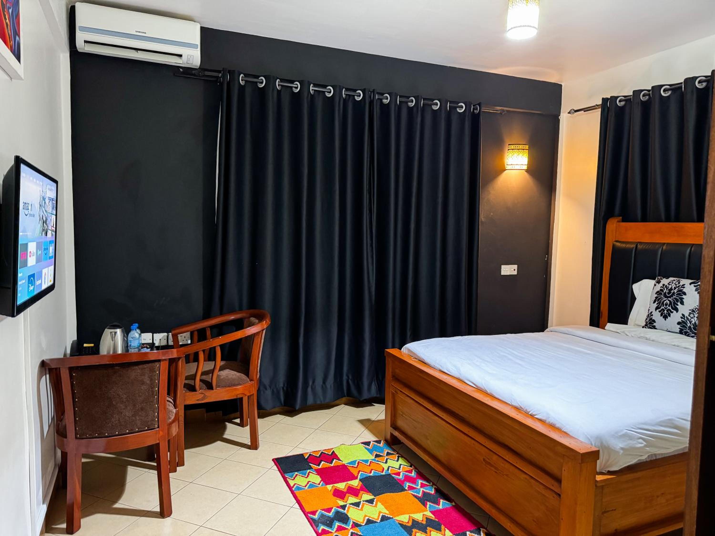 Deluxe Double Room with Balcony photo 1