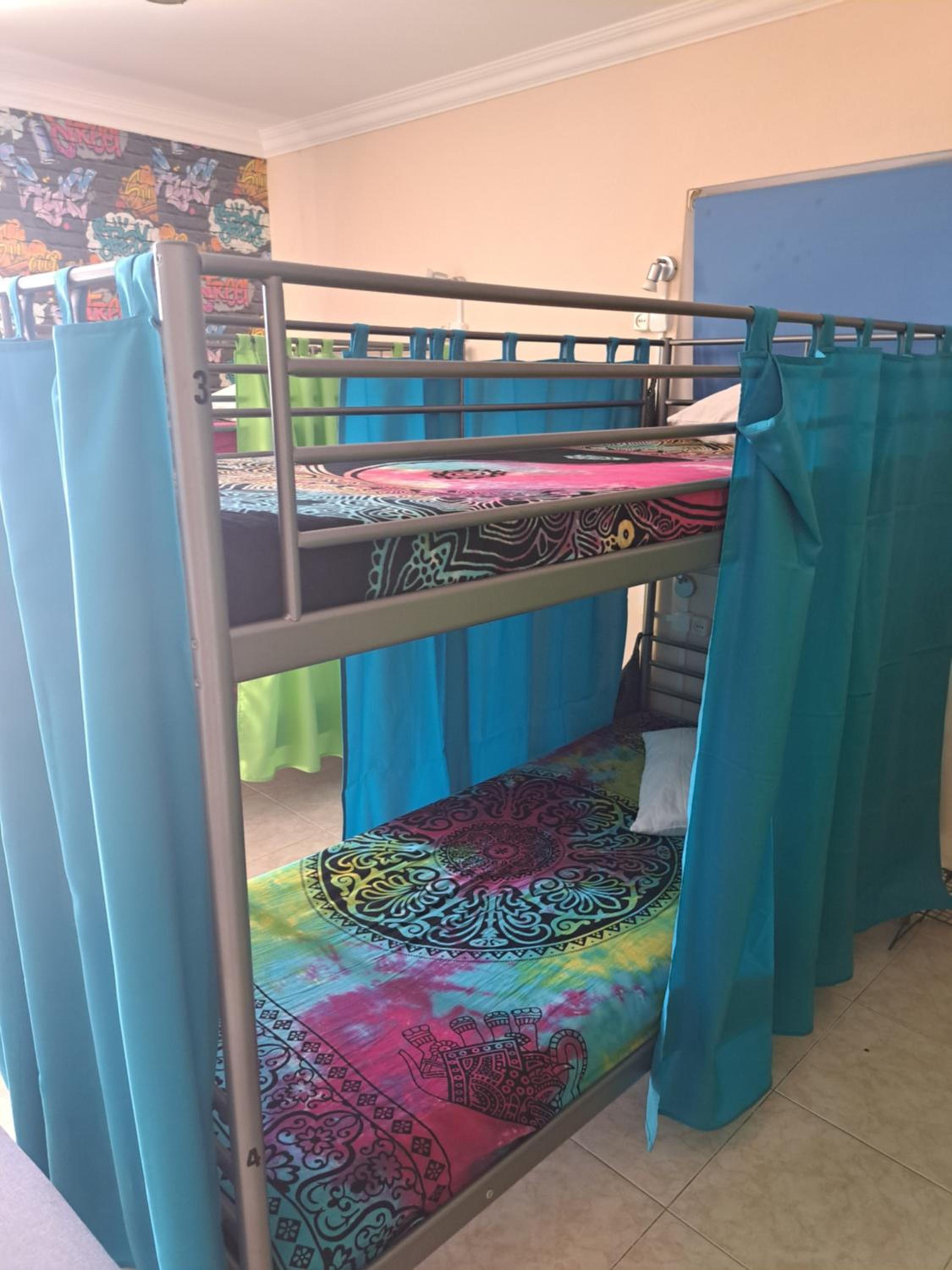 Bed in 8-Bed Mixed Dormitory Room photo 2