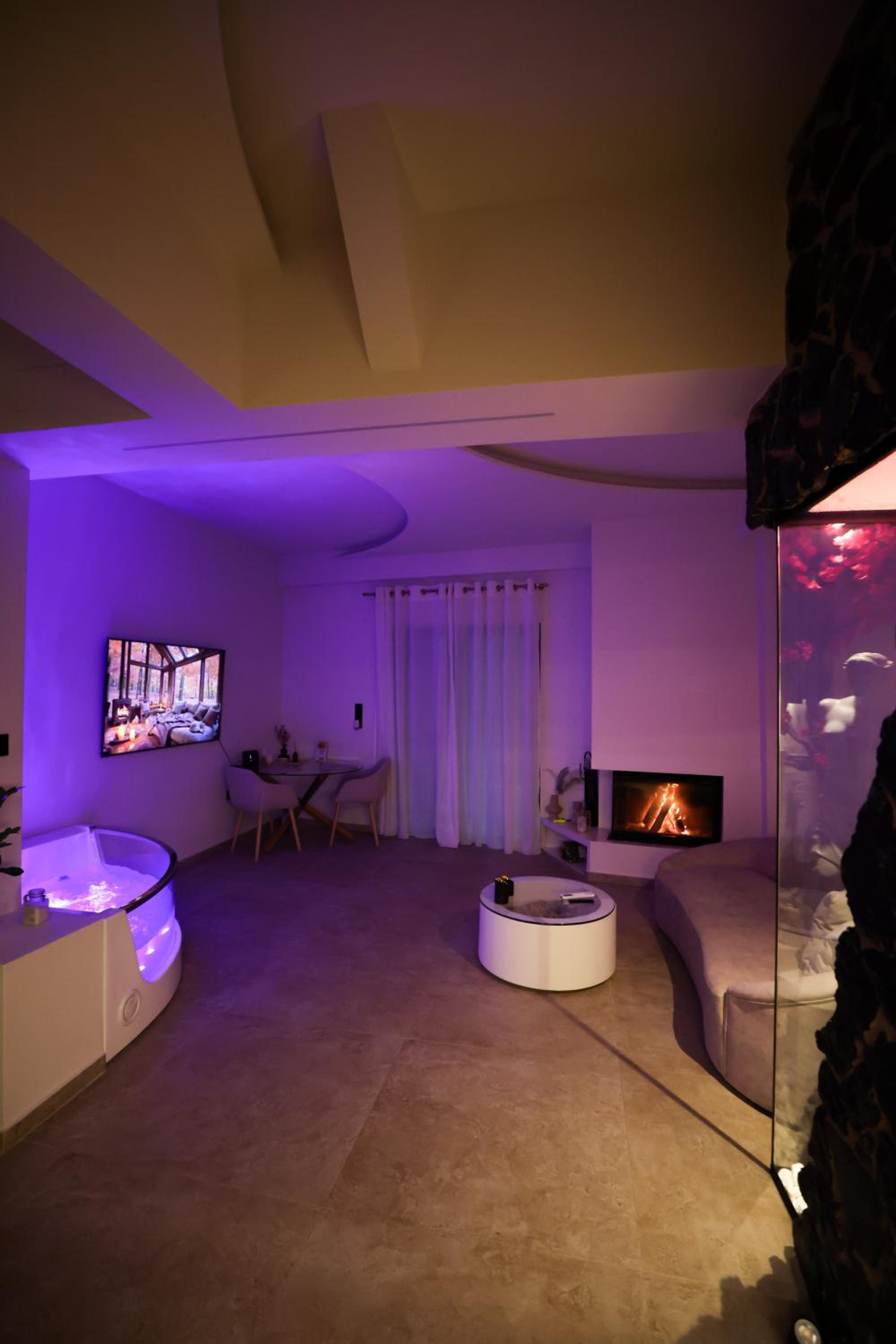 King Suite with Spa Bath