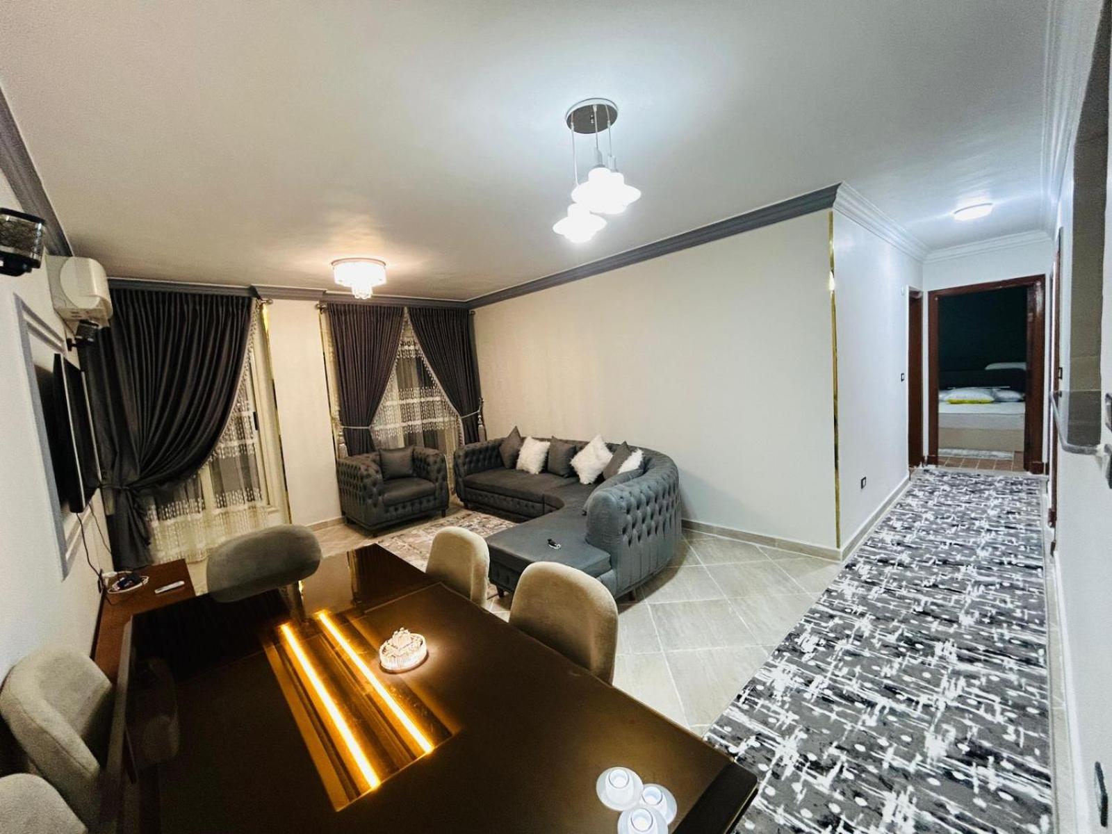 Three-Bedroom Apartment photo 1