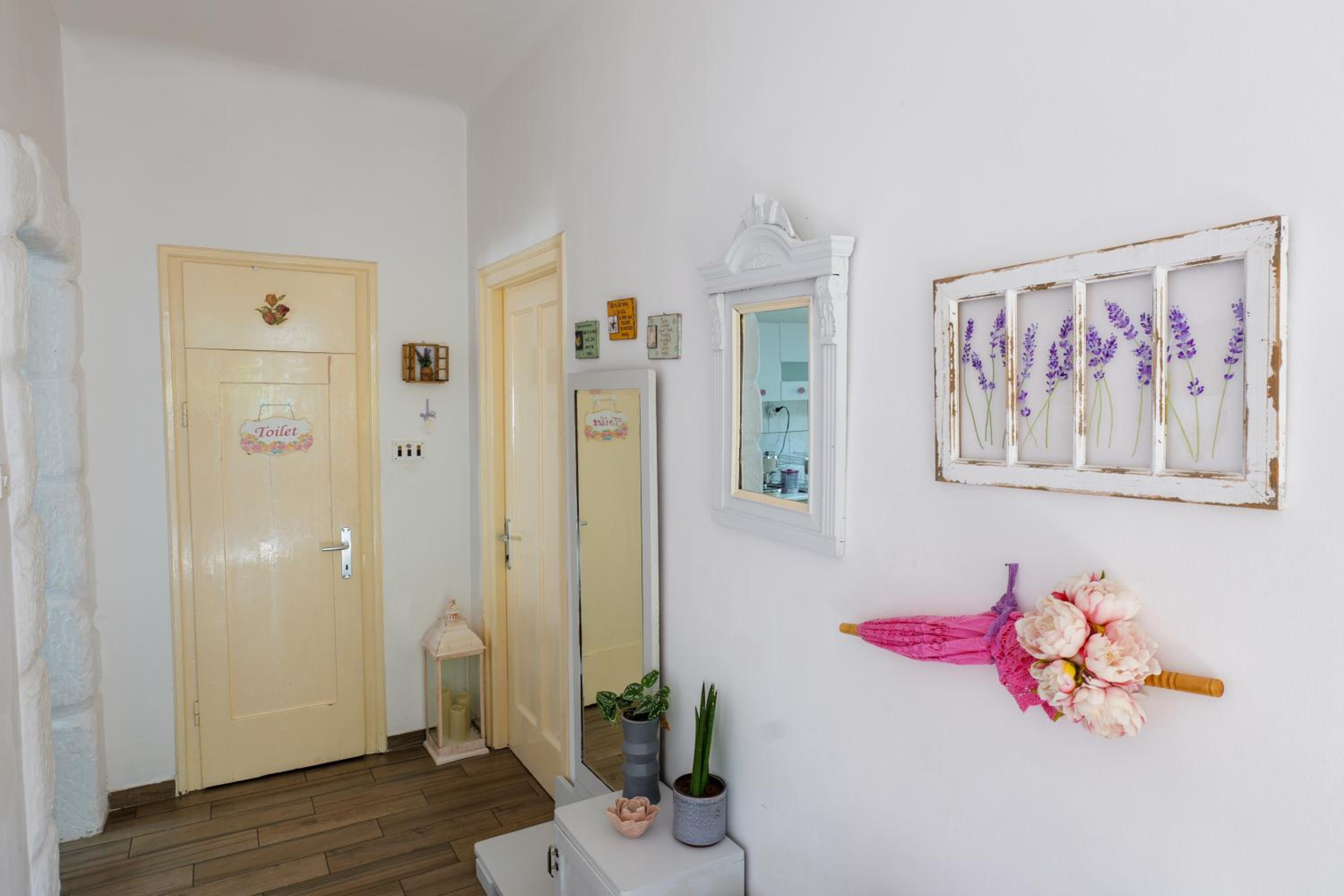 Two-Bedroom House - Photo 30