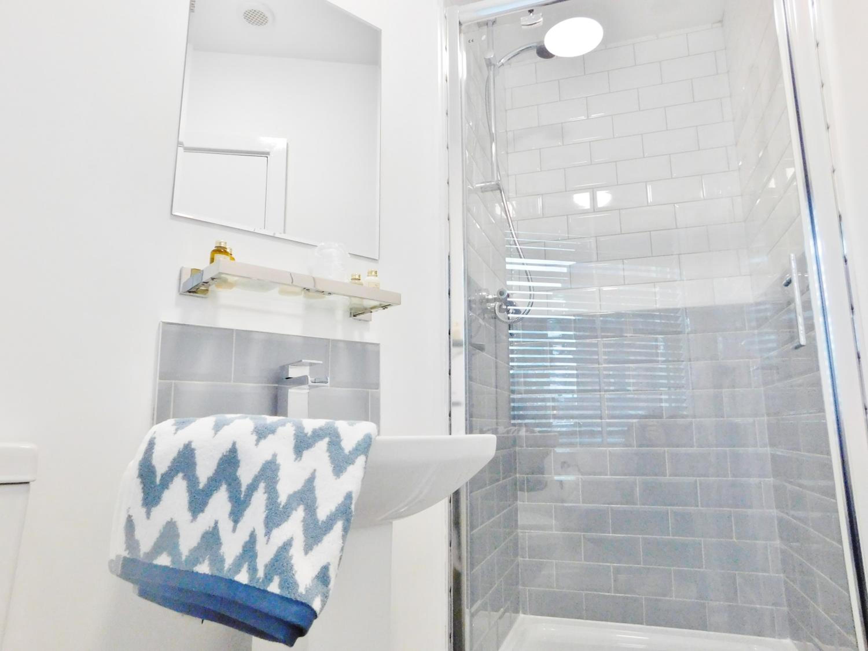 Double or Twin Room with Shower photo 2